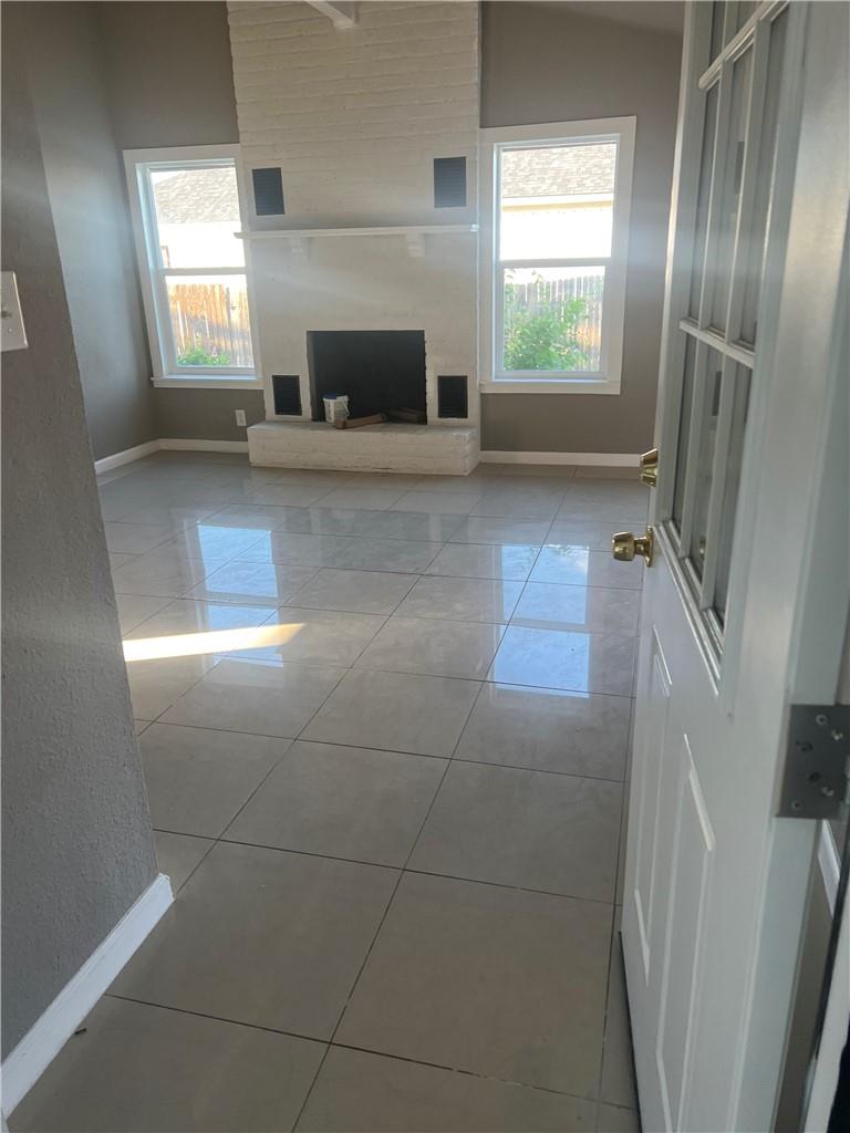 15504 Spring Hill LN, Pflugerville, TX 78660 photo 5