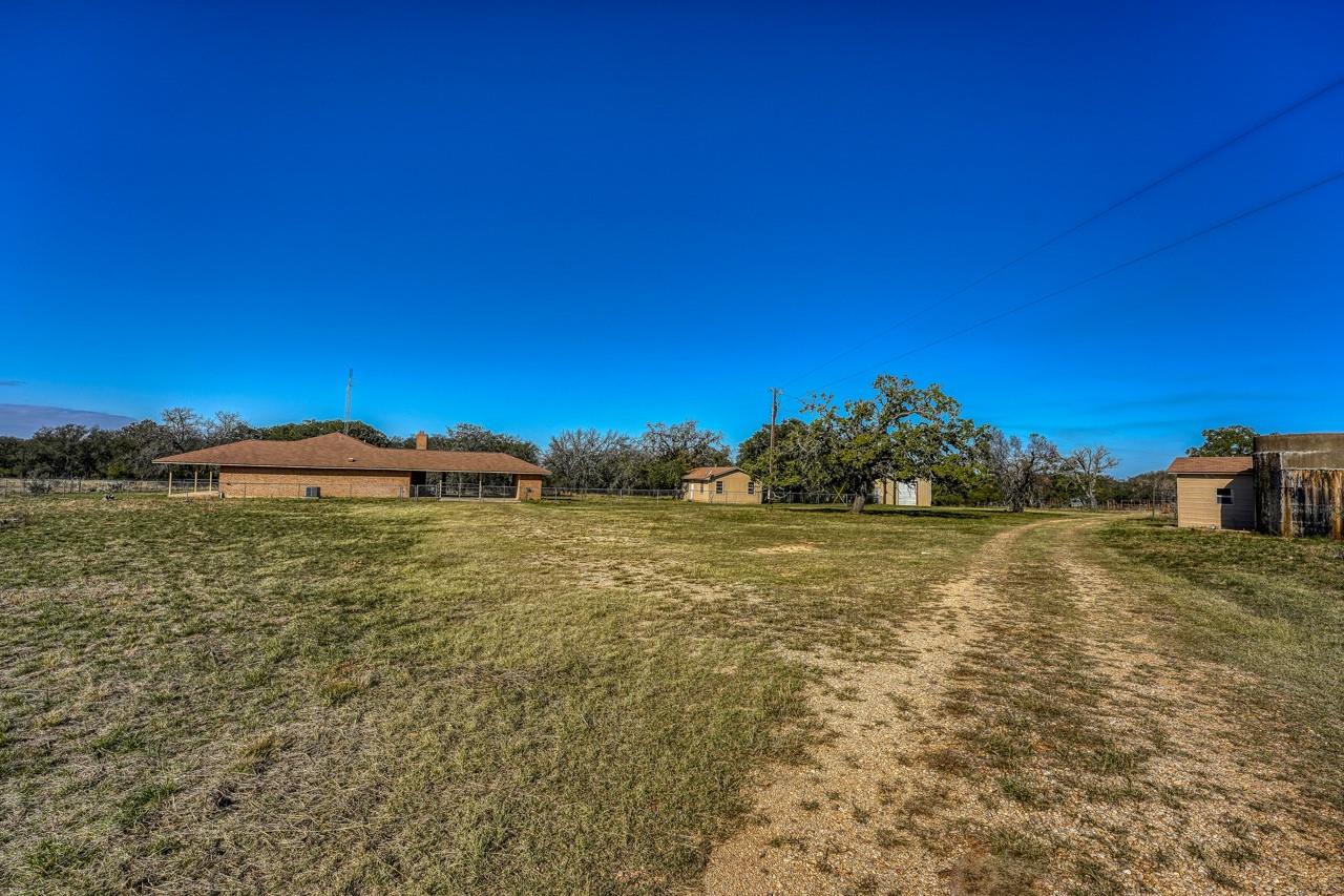 2334 CR 105, Lampasas, TX 76550 photo 3