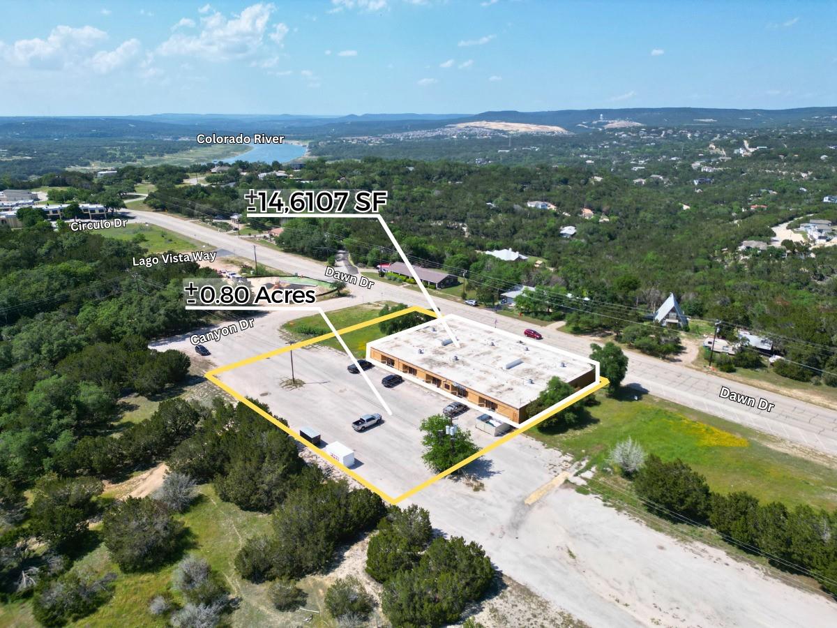 Lago Vista Travis Plaza