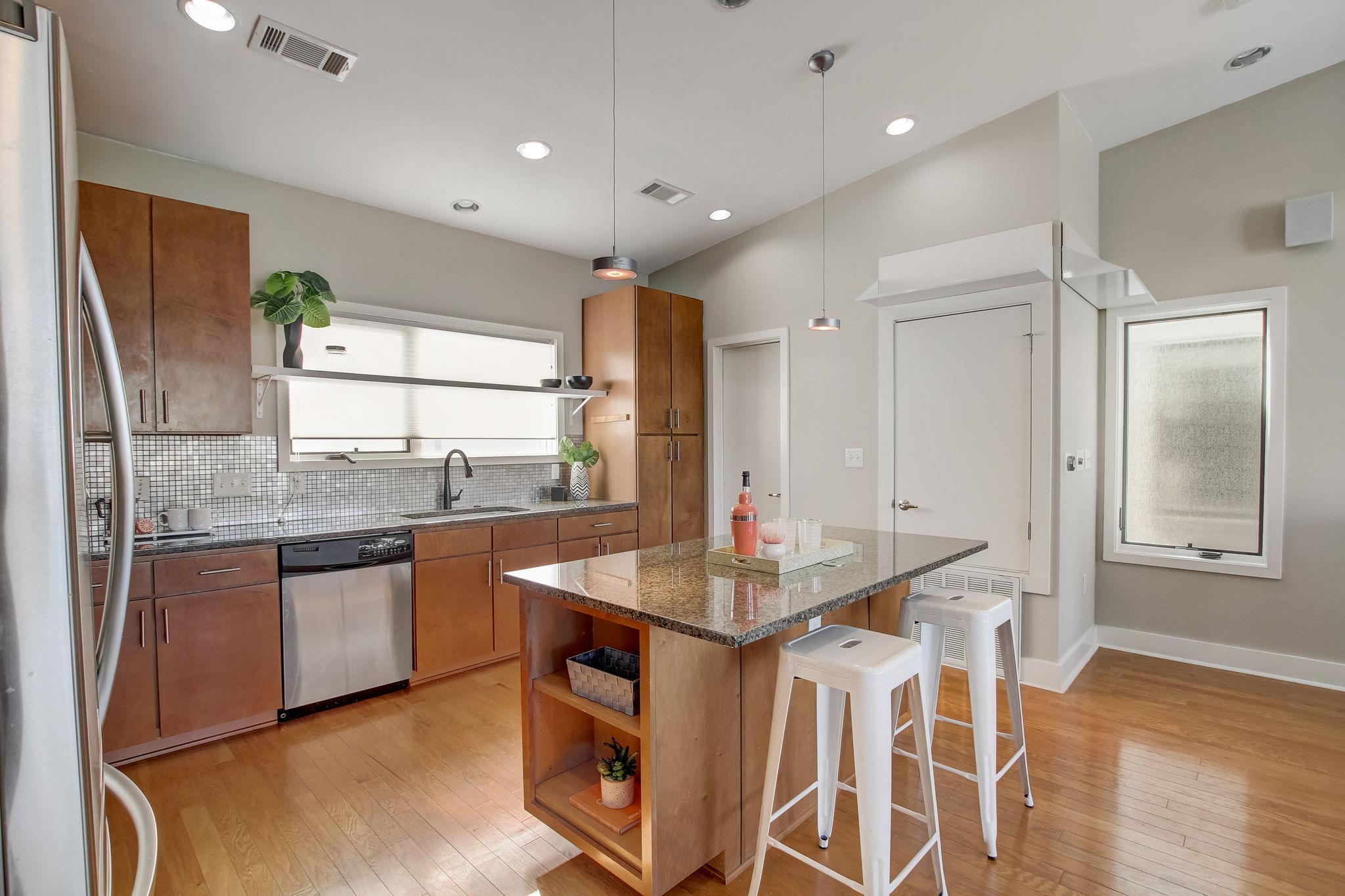 1702 Lamar BLVD #11, Austin, TX 78704 photo 2
