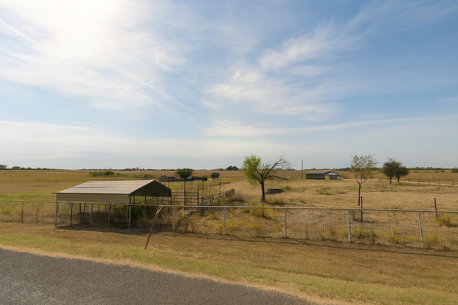 600 County Rd 405, Taylor, TX 76574 photo 3
