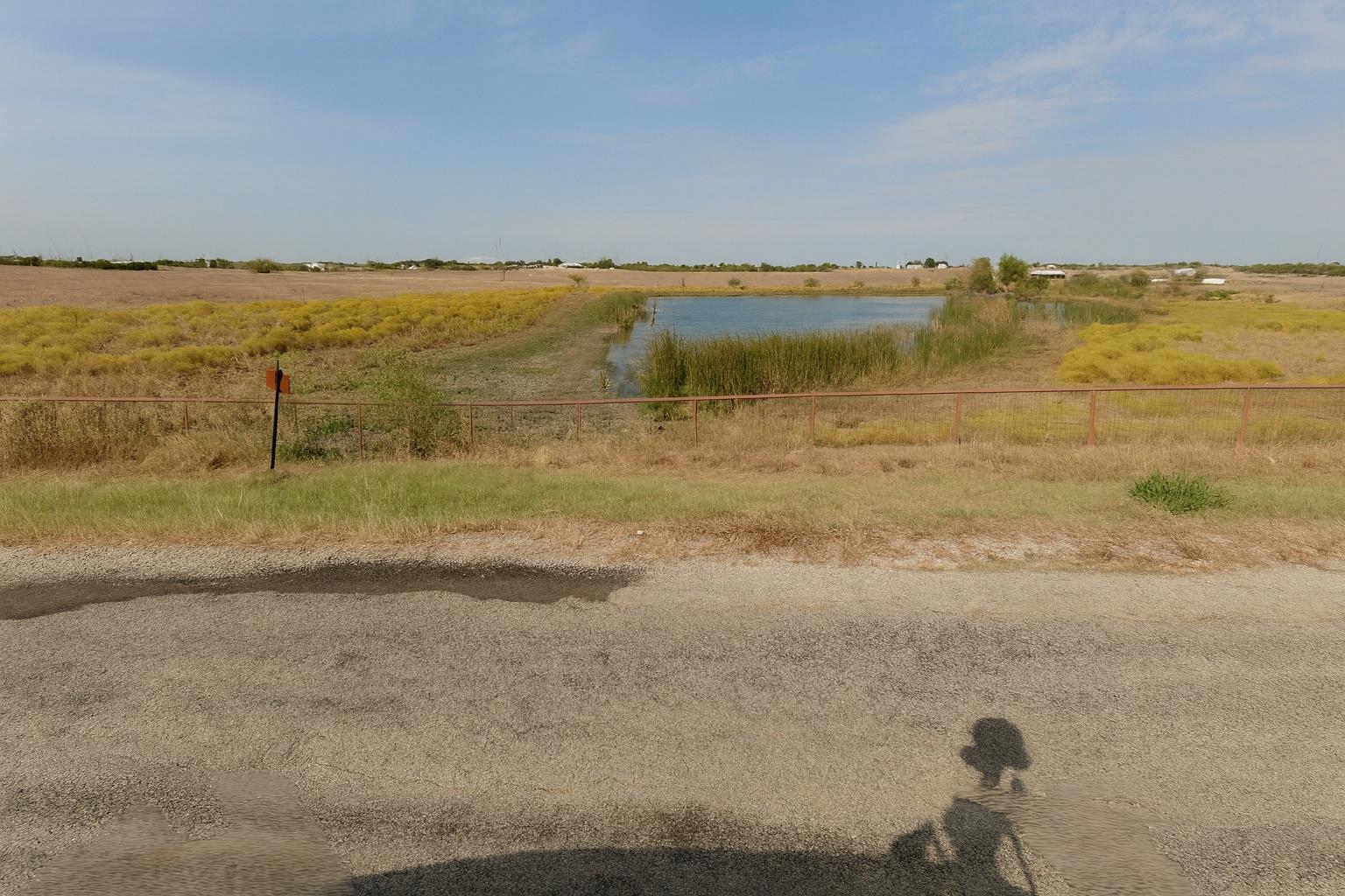 600 County Rd 405, Taylor, TX 76574 photo 4