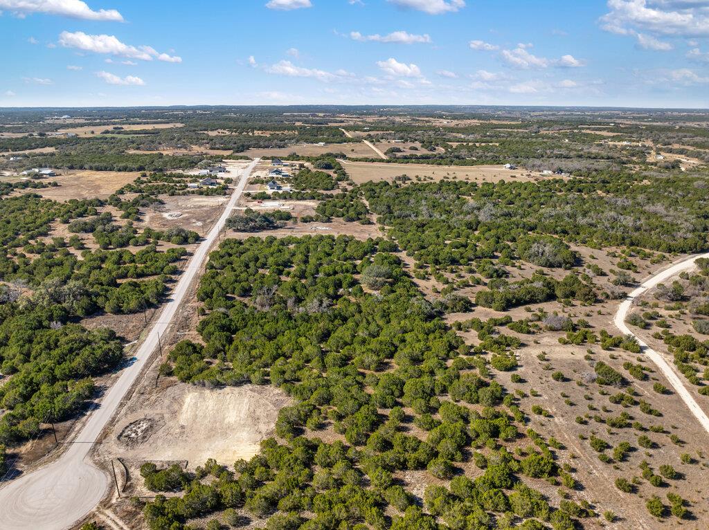 182 Whispering Wind RD, Bertram, TX 78605 photo 4