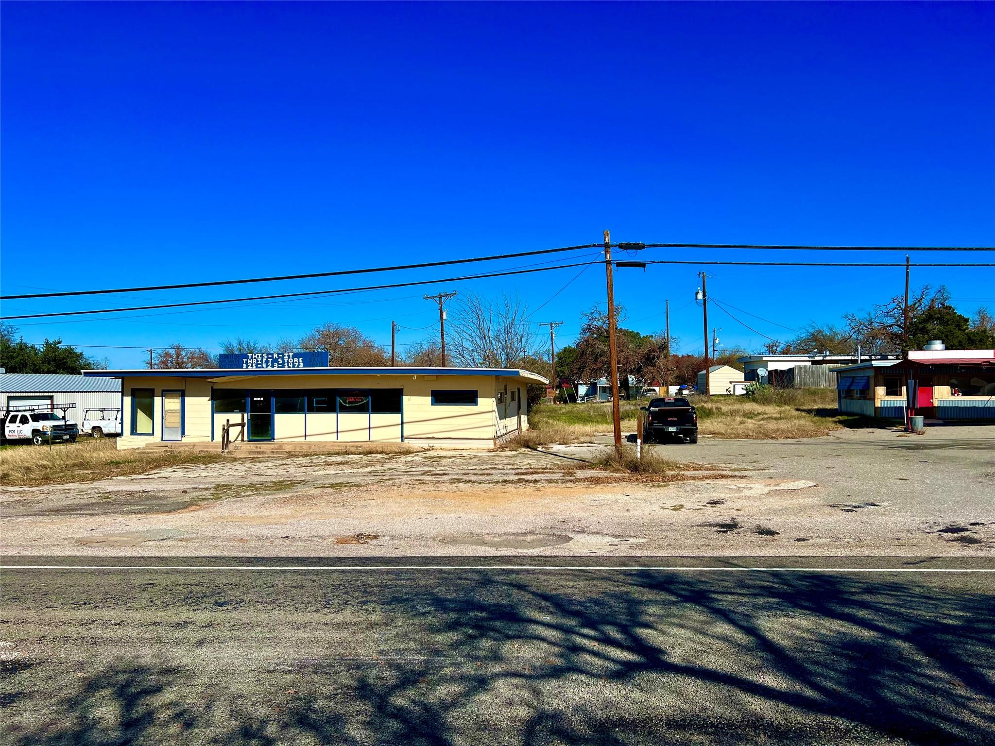 220 HWY 261, Kingsland, TX 78639 photo 3