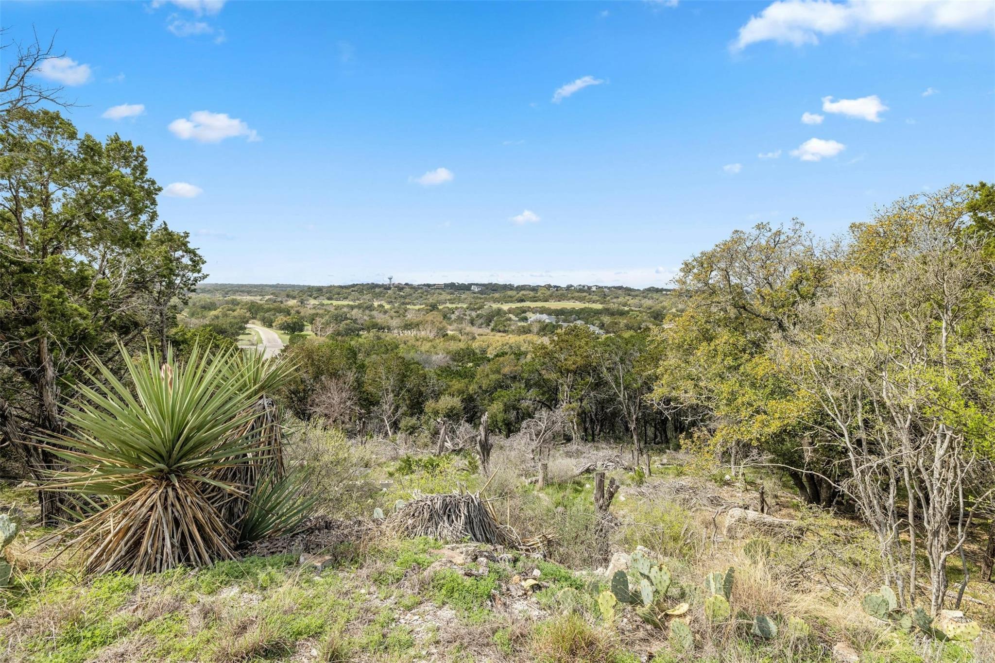 504 Deer Run, Horseshoe Bay, TX 78657 photo 2
