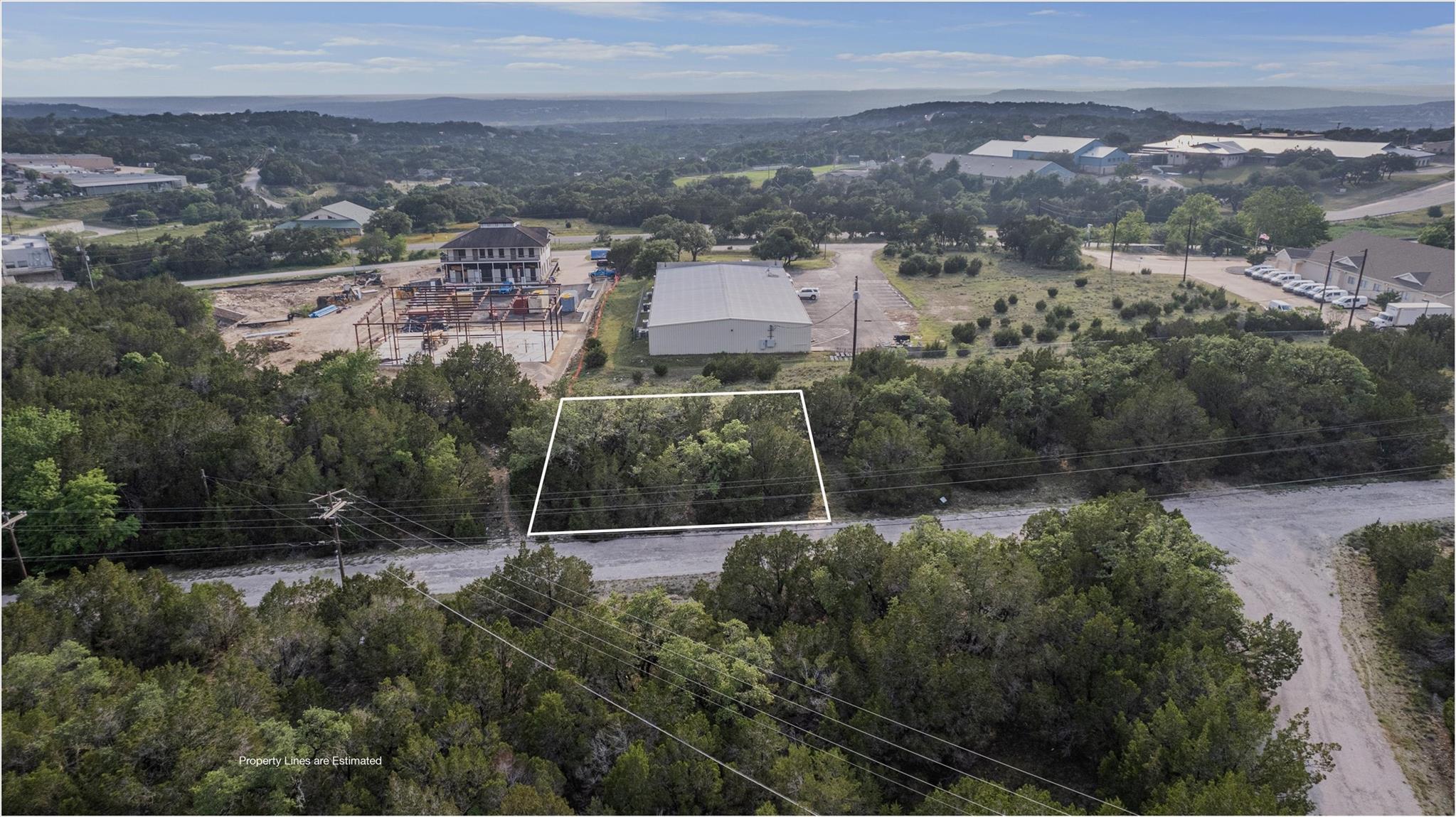 8106 Arapaho TRL, Lago Vista, TX 78645 photo 2
