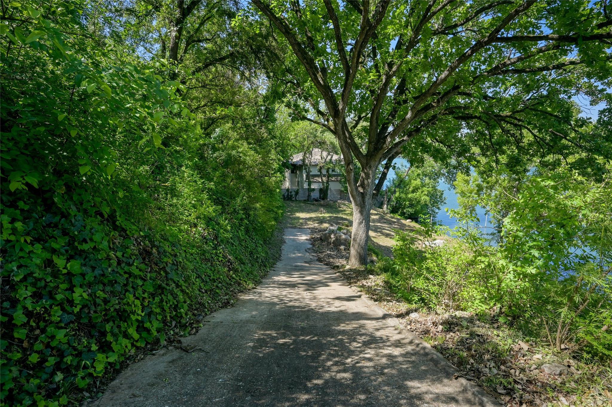 4200 Rivercrest DR, Austin, TX 78746 photo 2