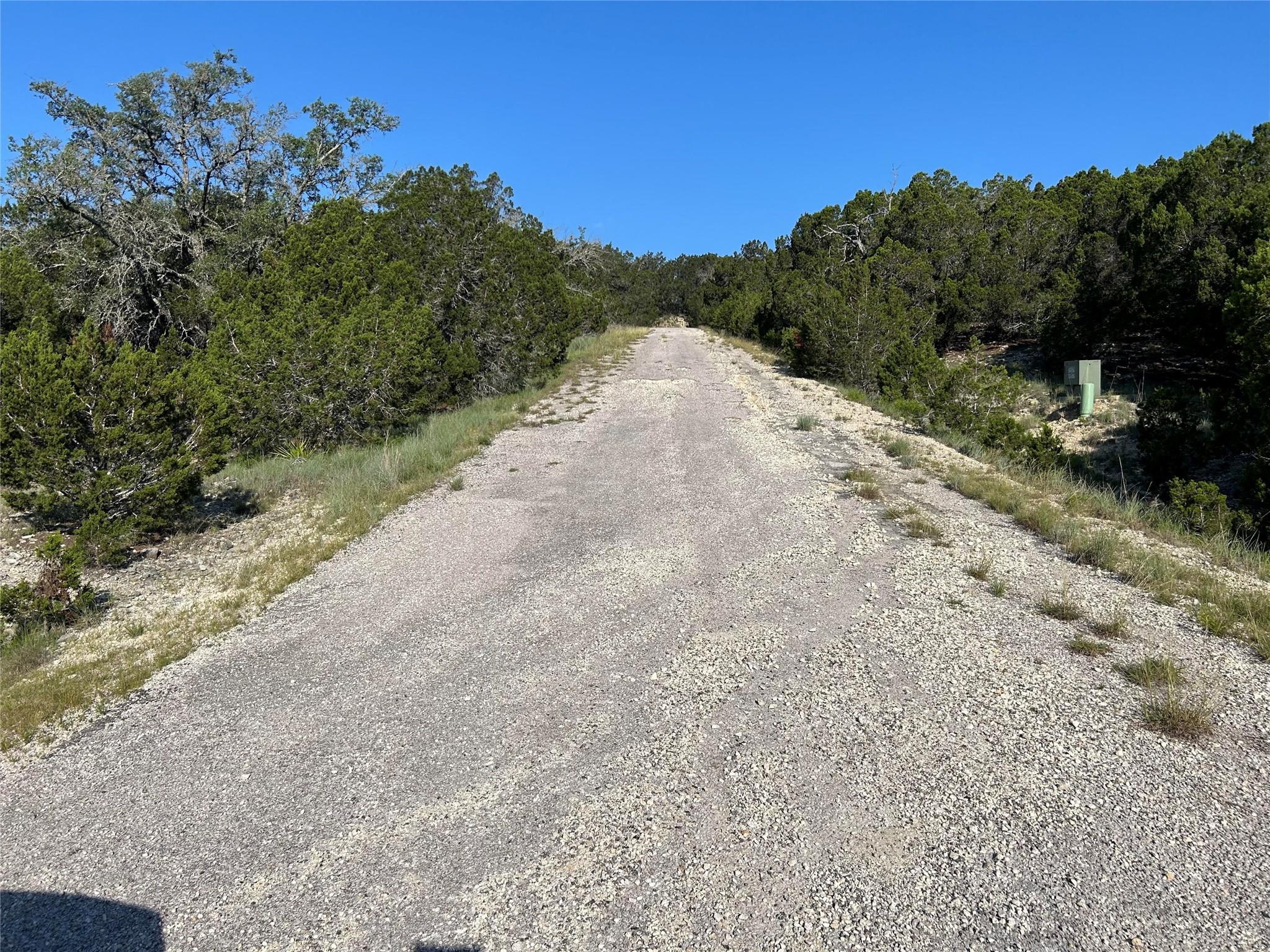20804 Hawthorne CV, Lago Vista, TX 78645 photo 2
