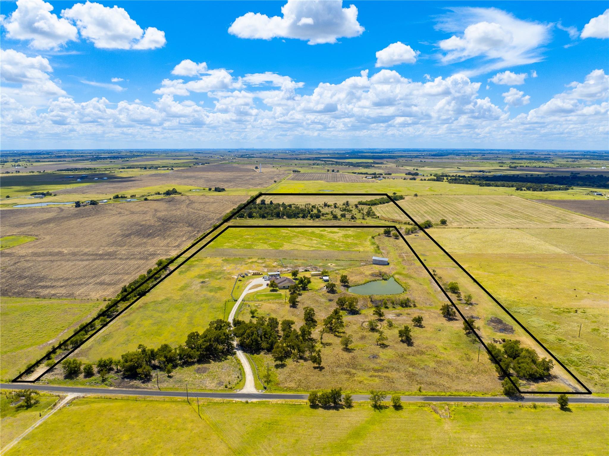 0 470 CTR, Coupland, TX 78615 photo 2