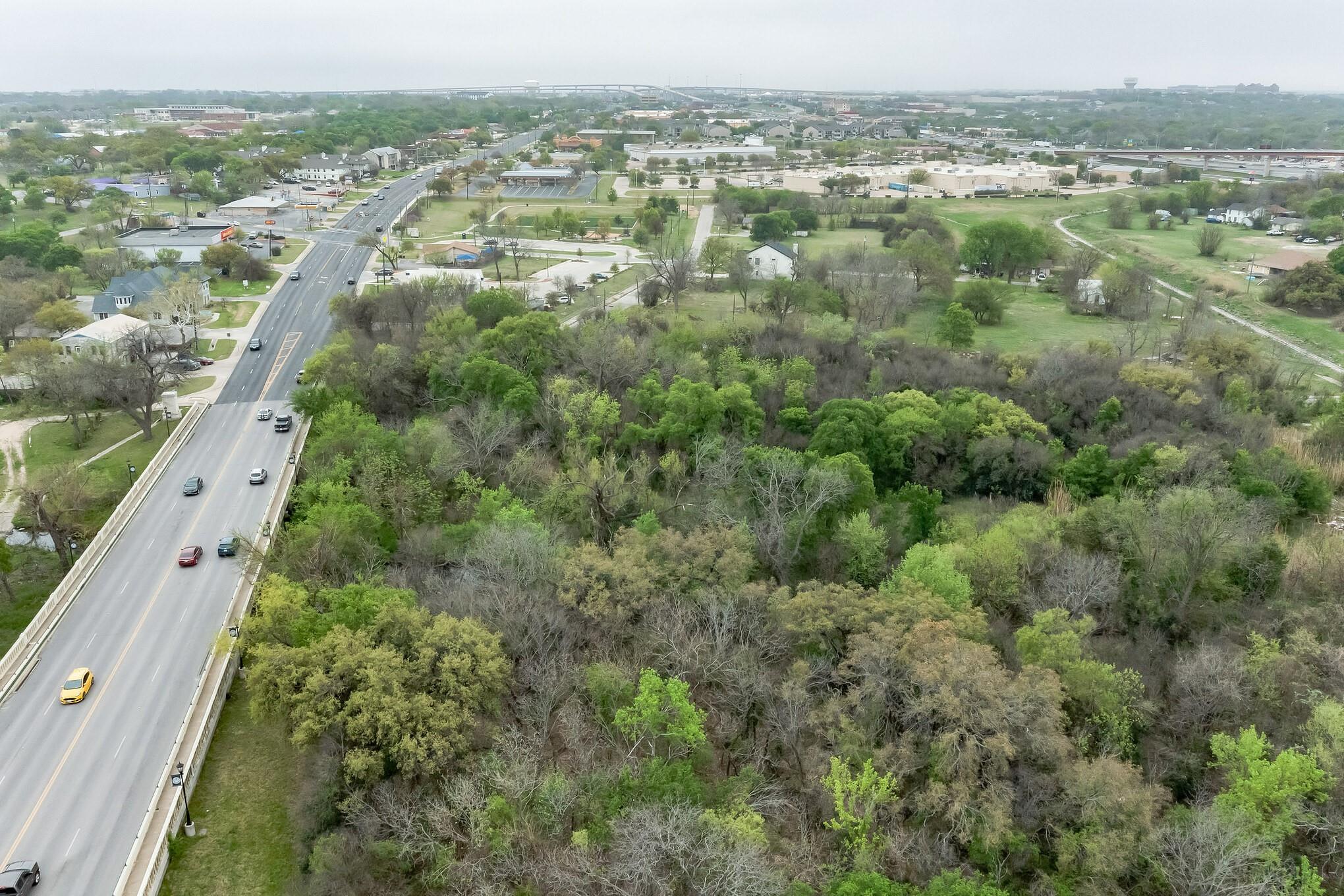 610 Nash ST, Round Rock, TX 78664 photo 4