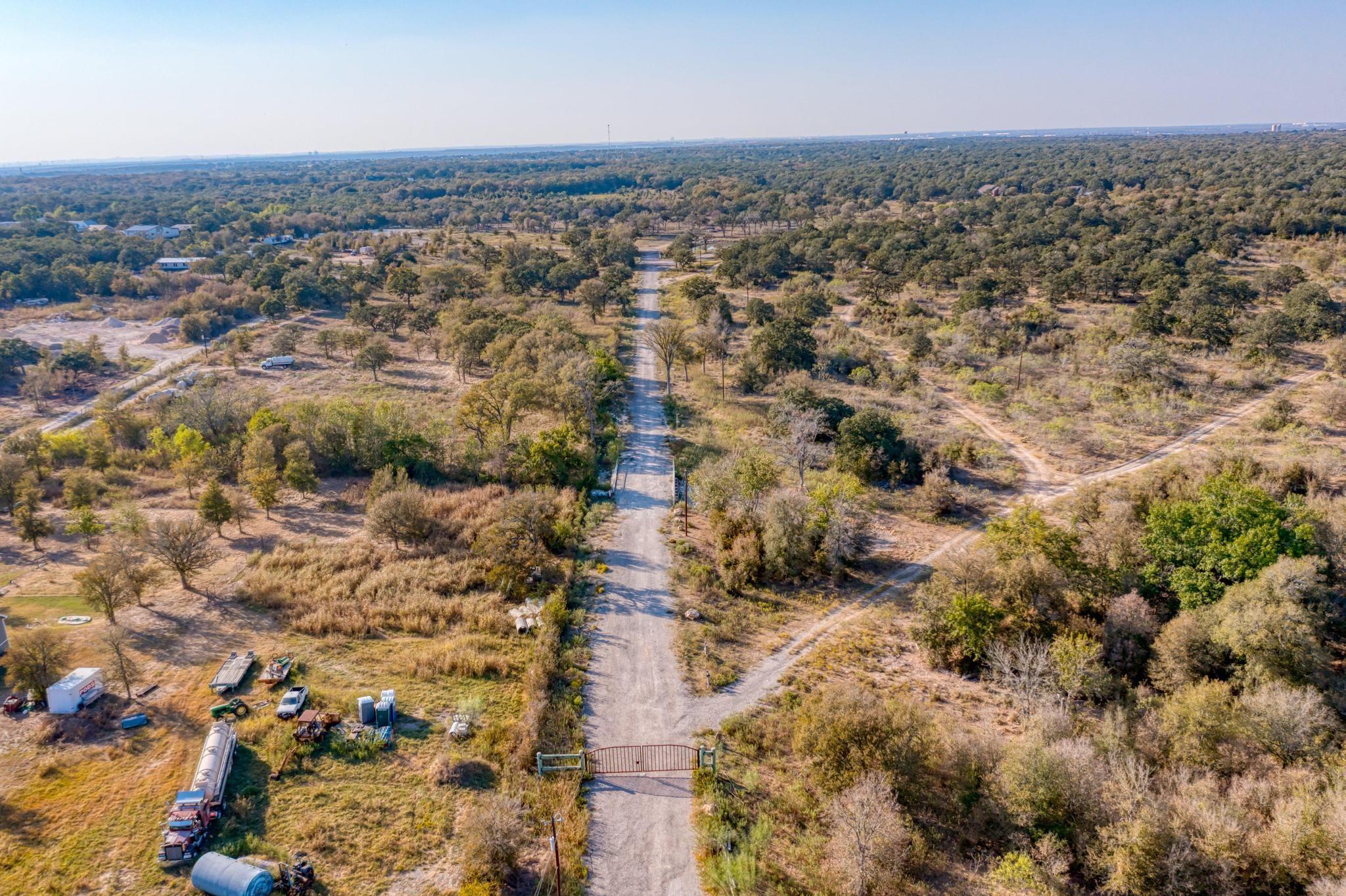 9202 Lockwood Springs RD, Manor, TX 78653 photo 3