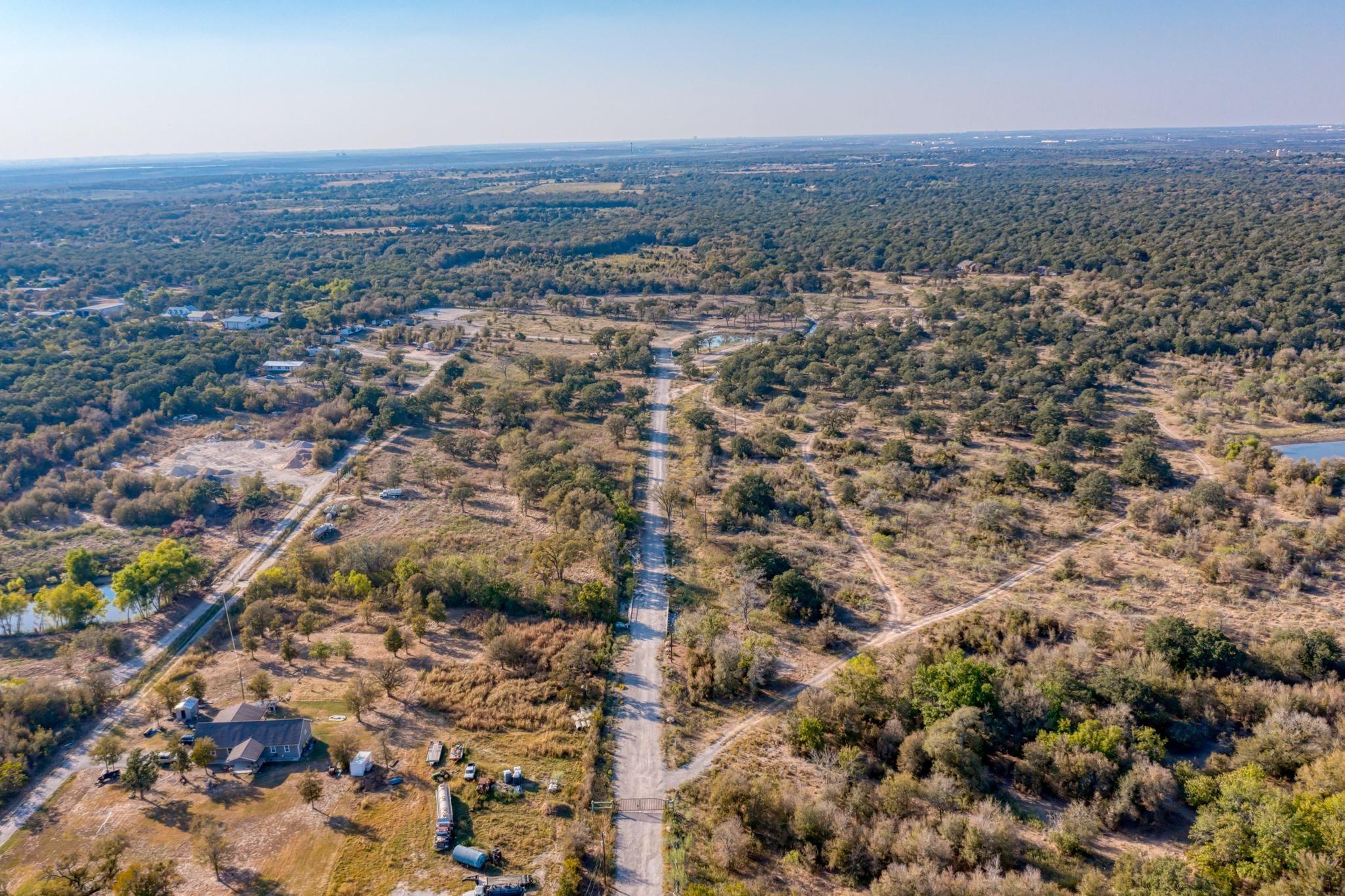 9202 Lockwood Springs RD, Manor, TX 78653 photo 4