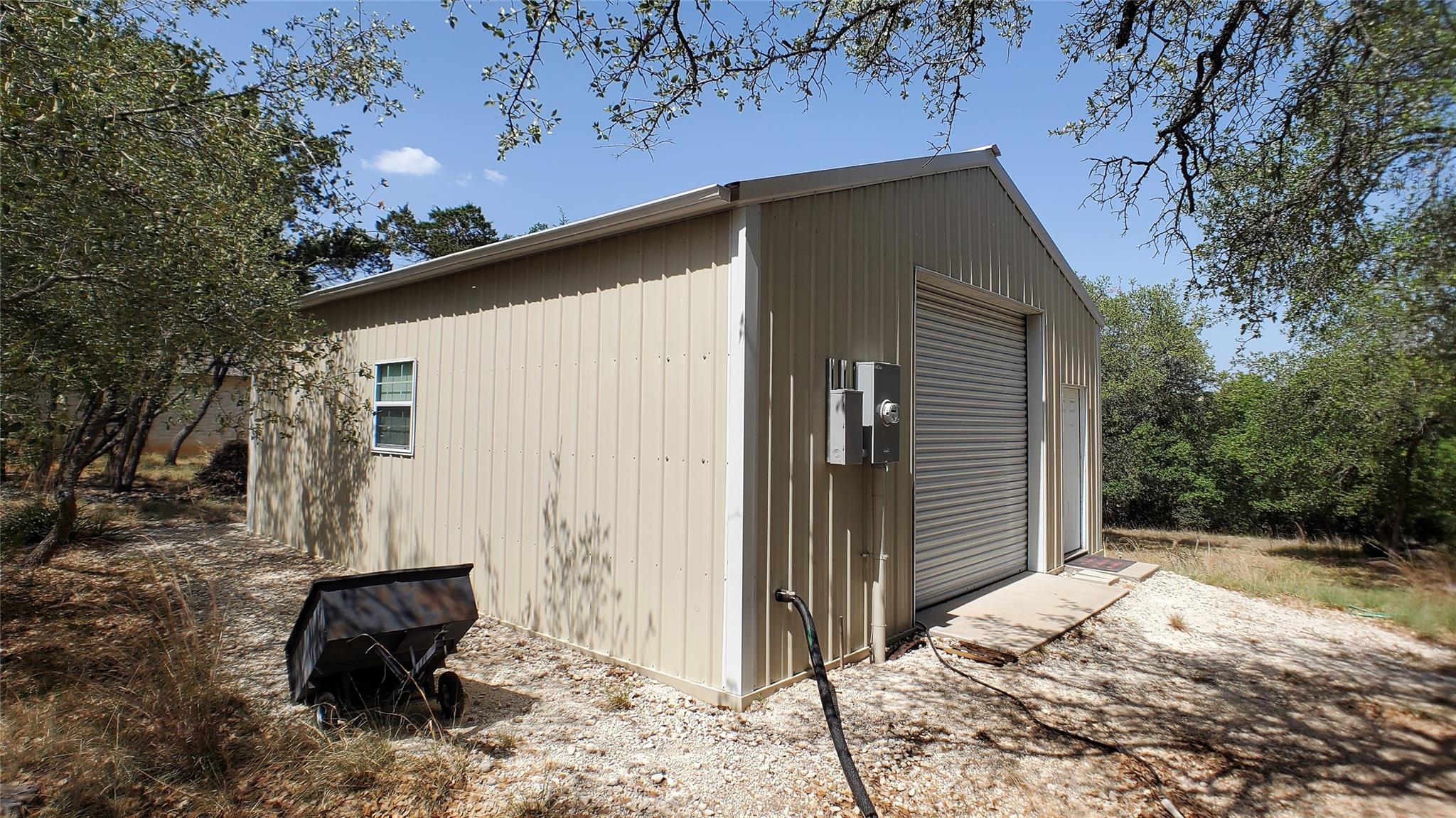 650 Beauchamp RD, Dripping Springs, TX 78620 photo 2