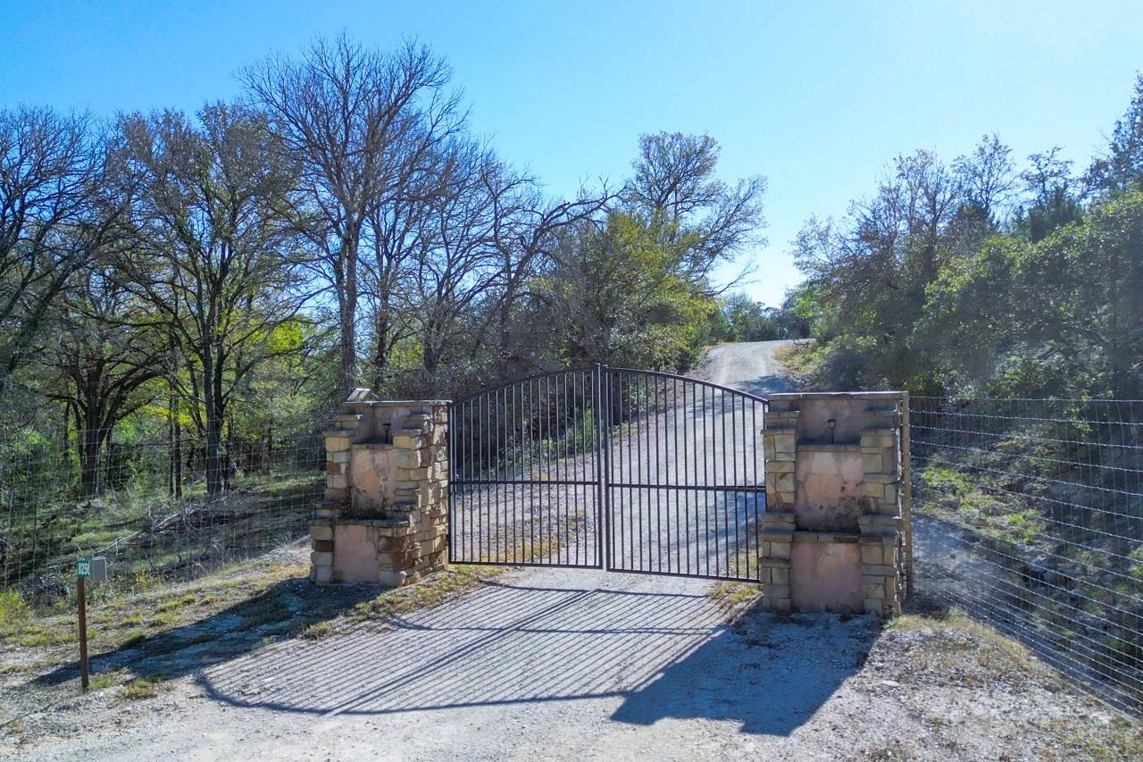 8256 Us Highway 183, Briggs, TX 78608 photo 2