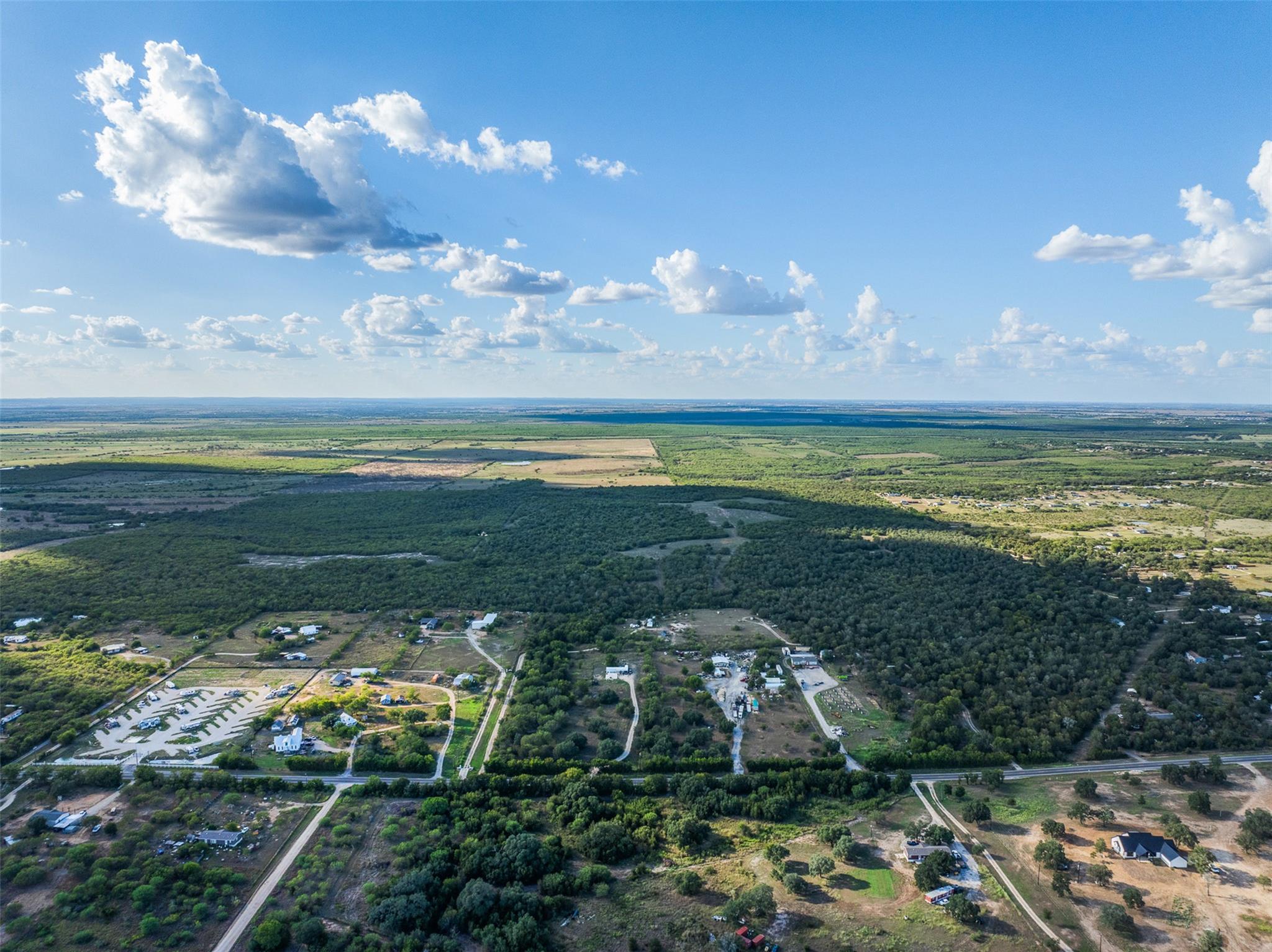 399 Seals Creek RD, Lockhart, TX 78644 photo 3