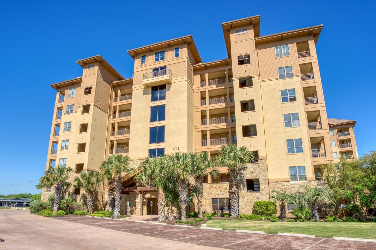 101 Bank #27, Horseshoe Bay, TX 78657 photo 2