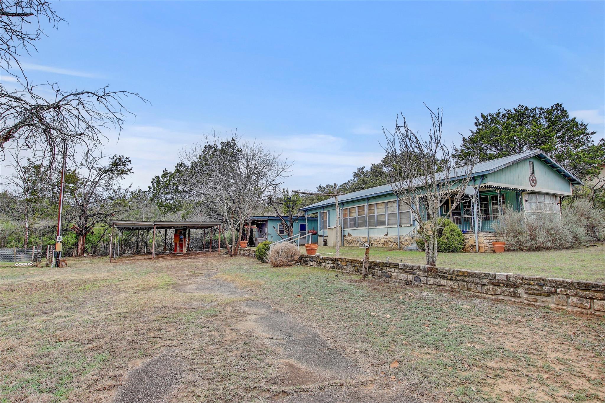 205 Singleton DR, Spicewood, TX 78669 photo 2