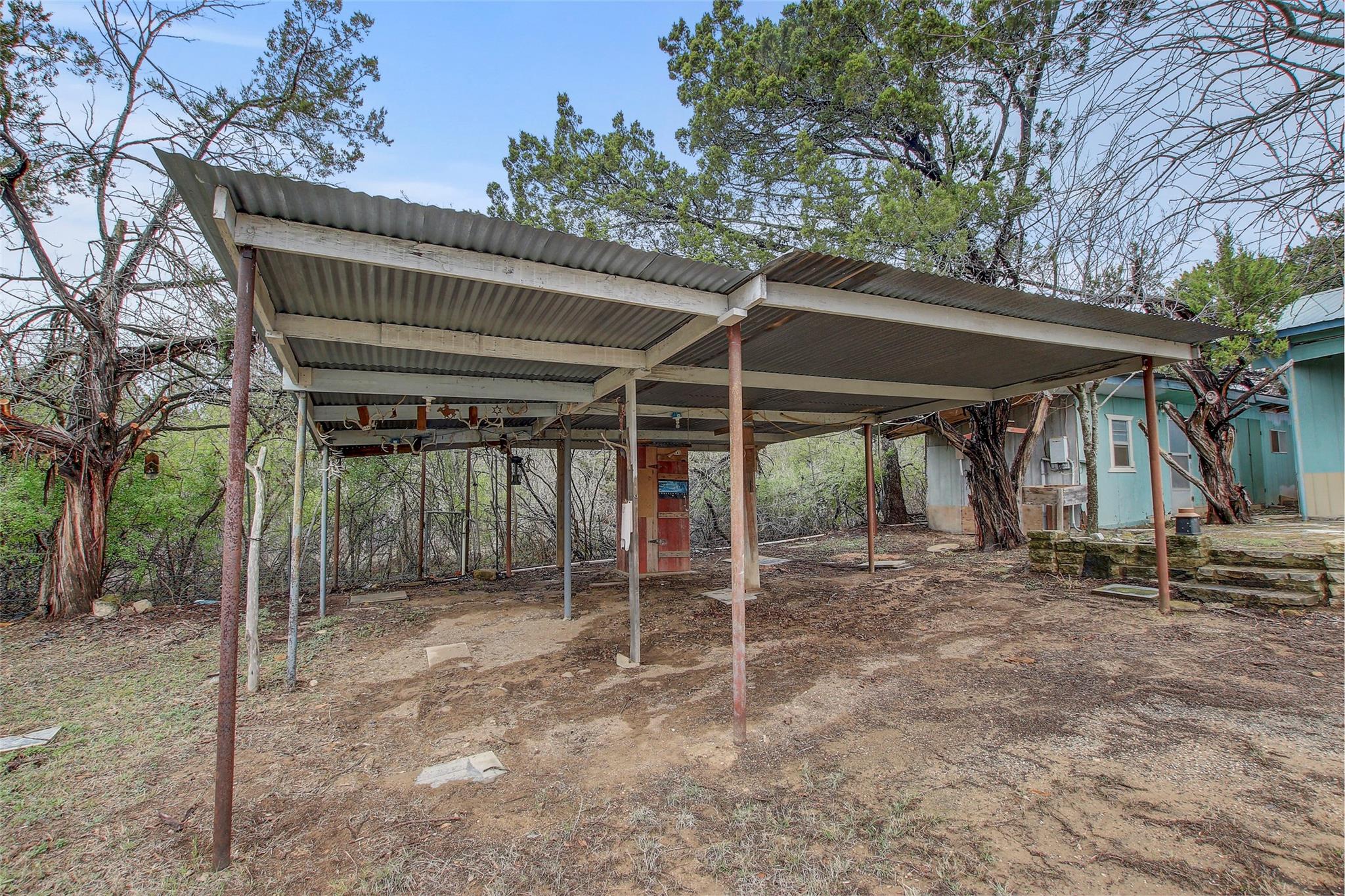 205 Singleton DR, Spicewood, TX 78669 photo 5