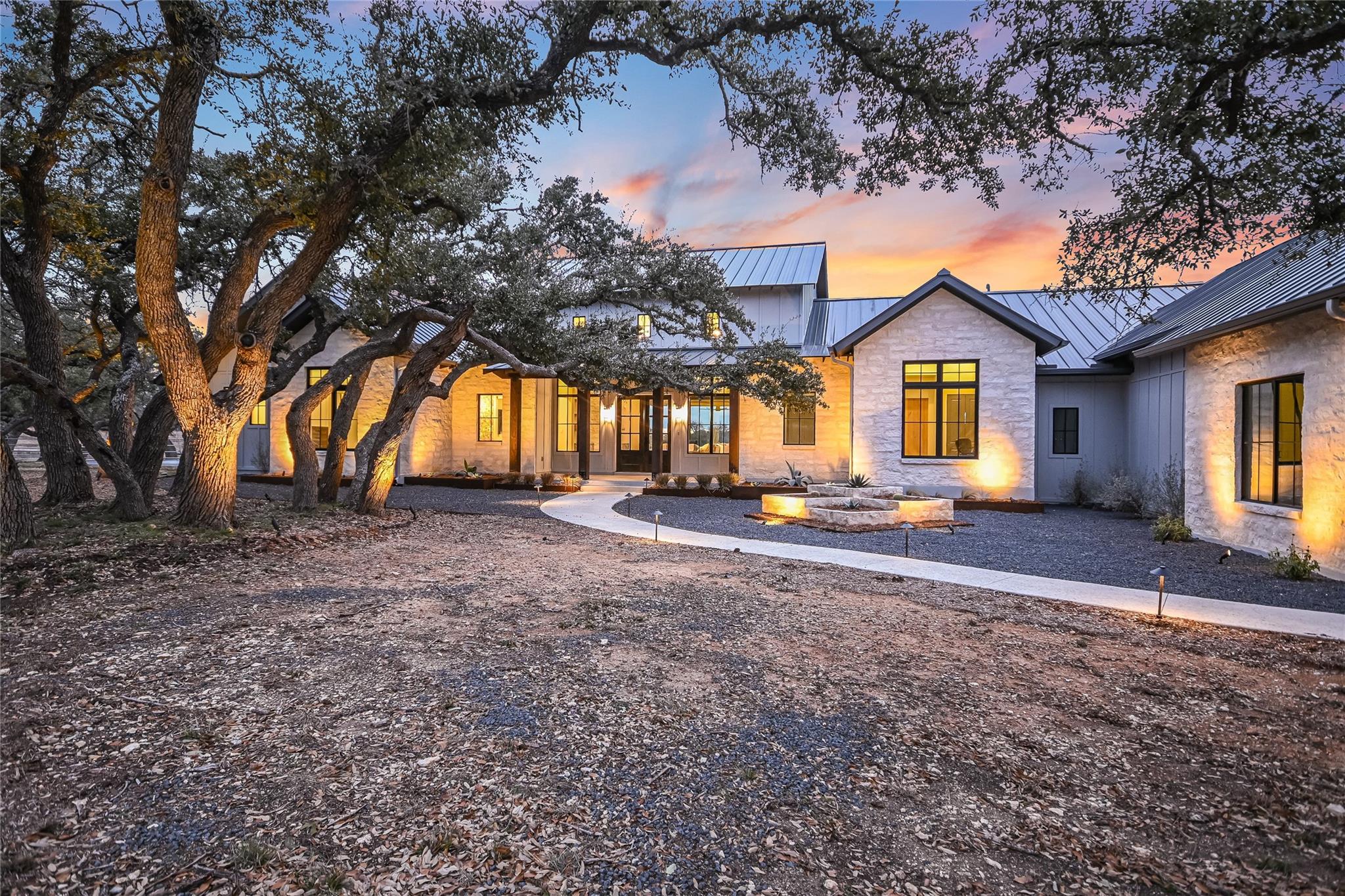 207 GWENDOLYNS TRL, Wimberley, TX 78676 photo 3