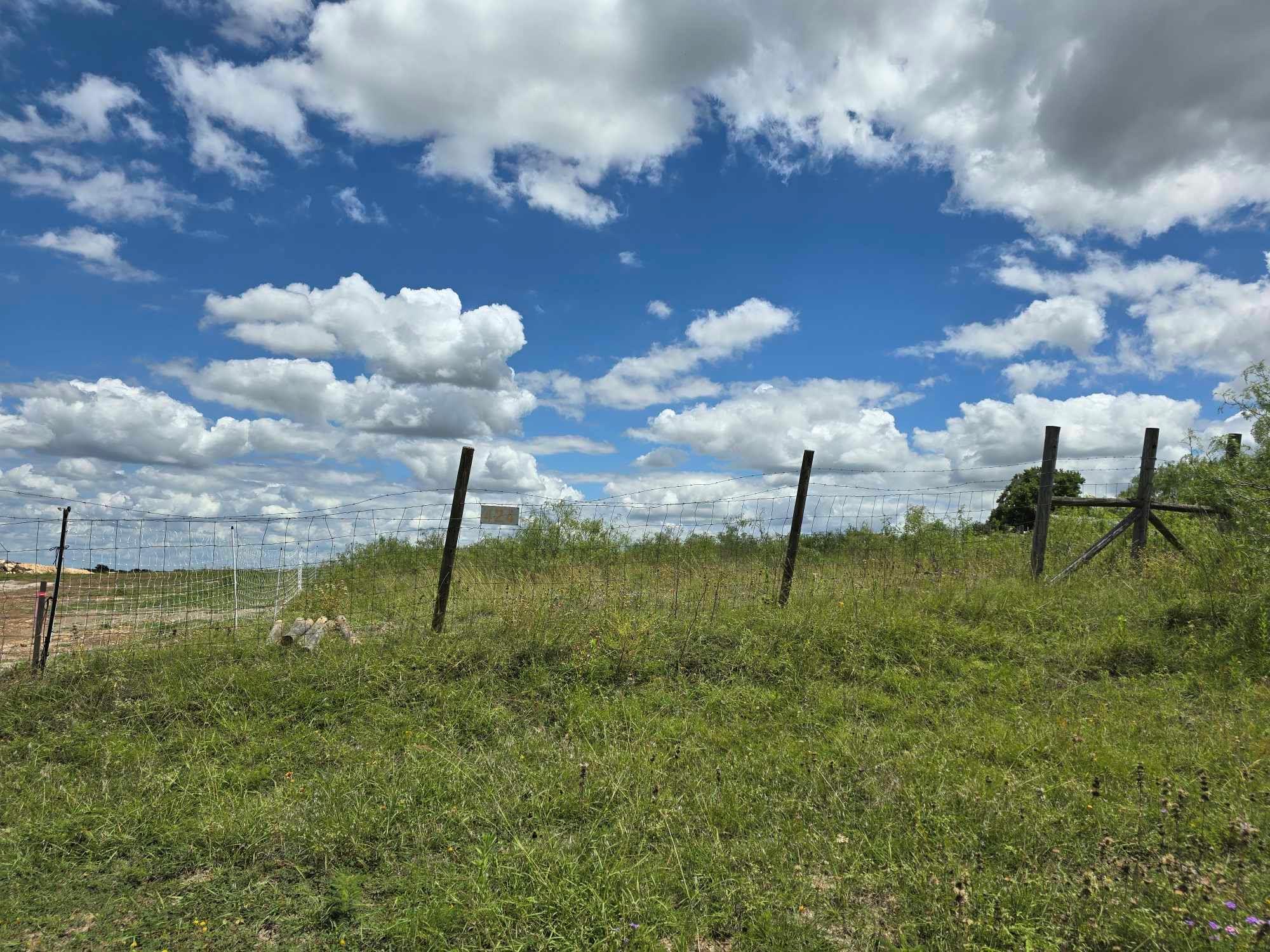 414 3G Ranch RD, Kyle, TX 78640 photo 2