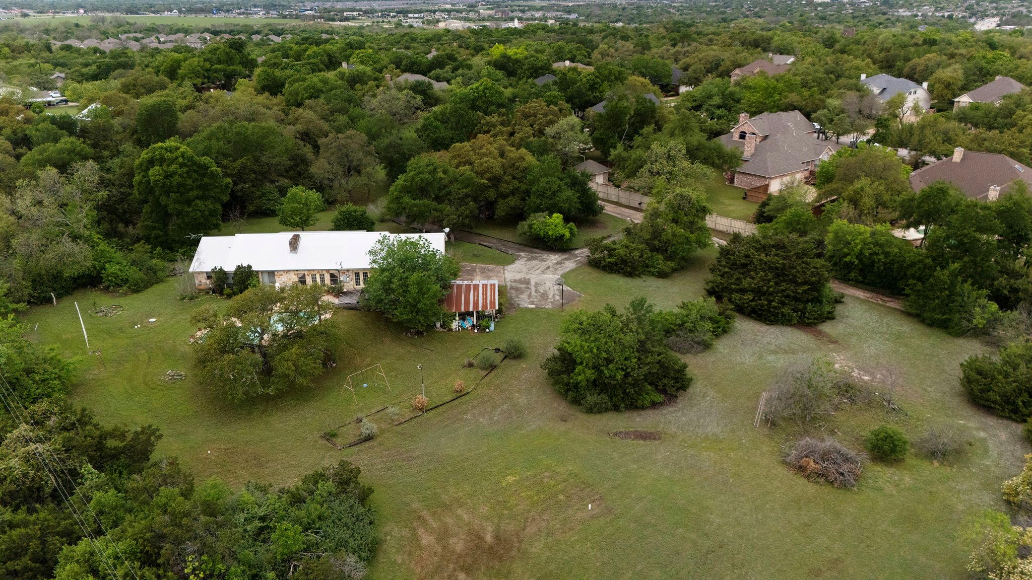 15 Wildflower TRL, Round Rock, TX 78664 photo 2
