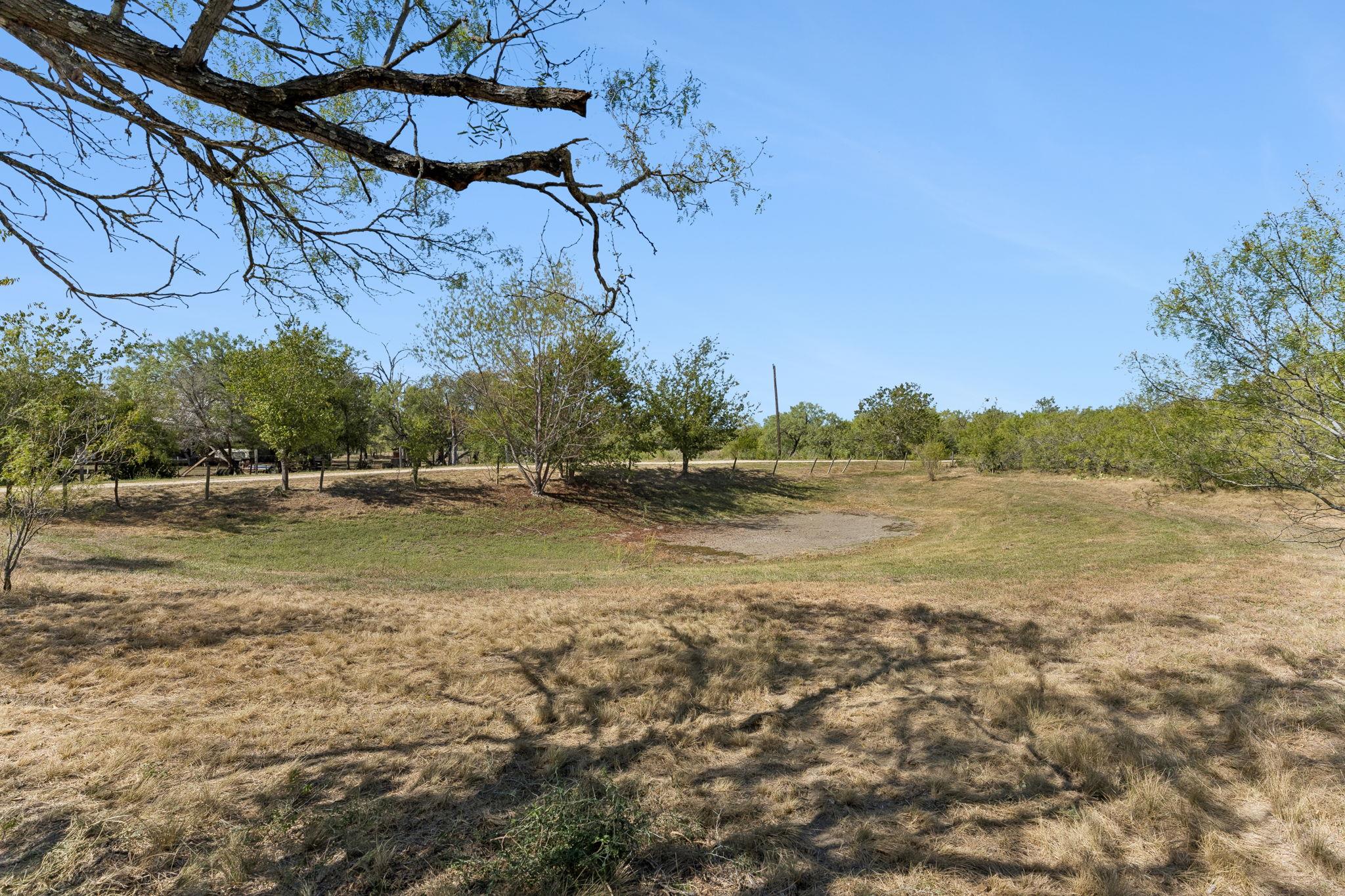 200 Armstrong RD, Lockhart, TX 78644 photo 5