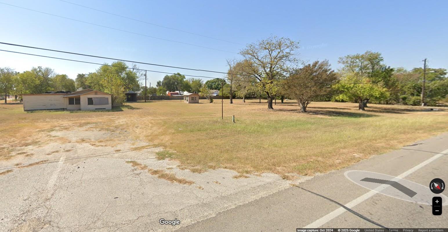 631 San Marcos Highway, Luling, TX 78648 photo 3