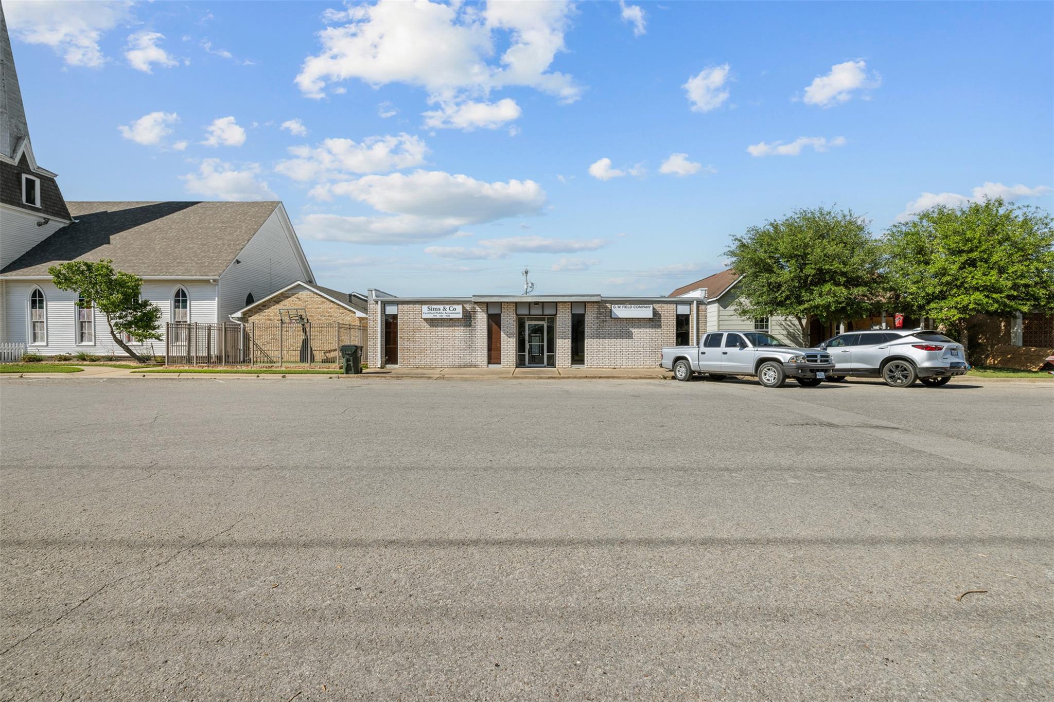 251 Hempstead ST, Giddings, TX 78942 photo 4