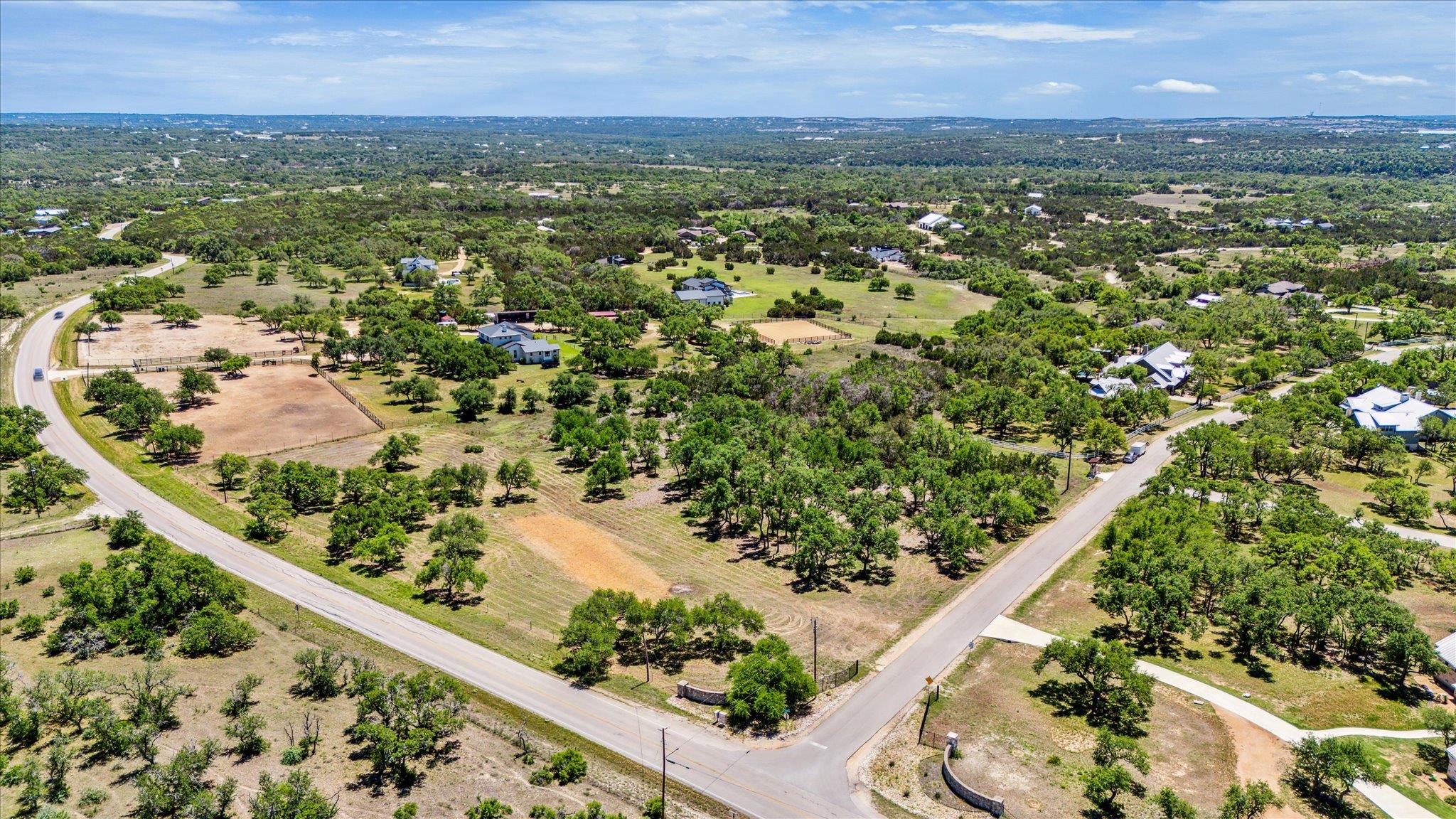 201 Medlin Creek LOOP, Dripping Springs, TX 78620 photo 2