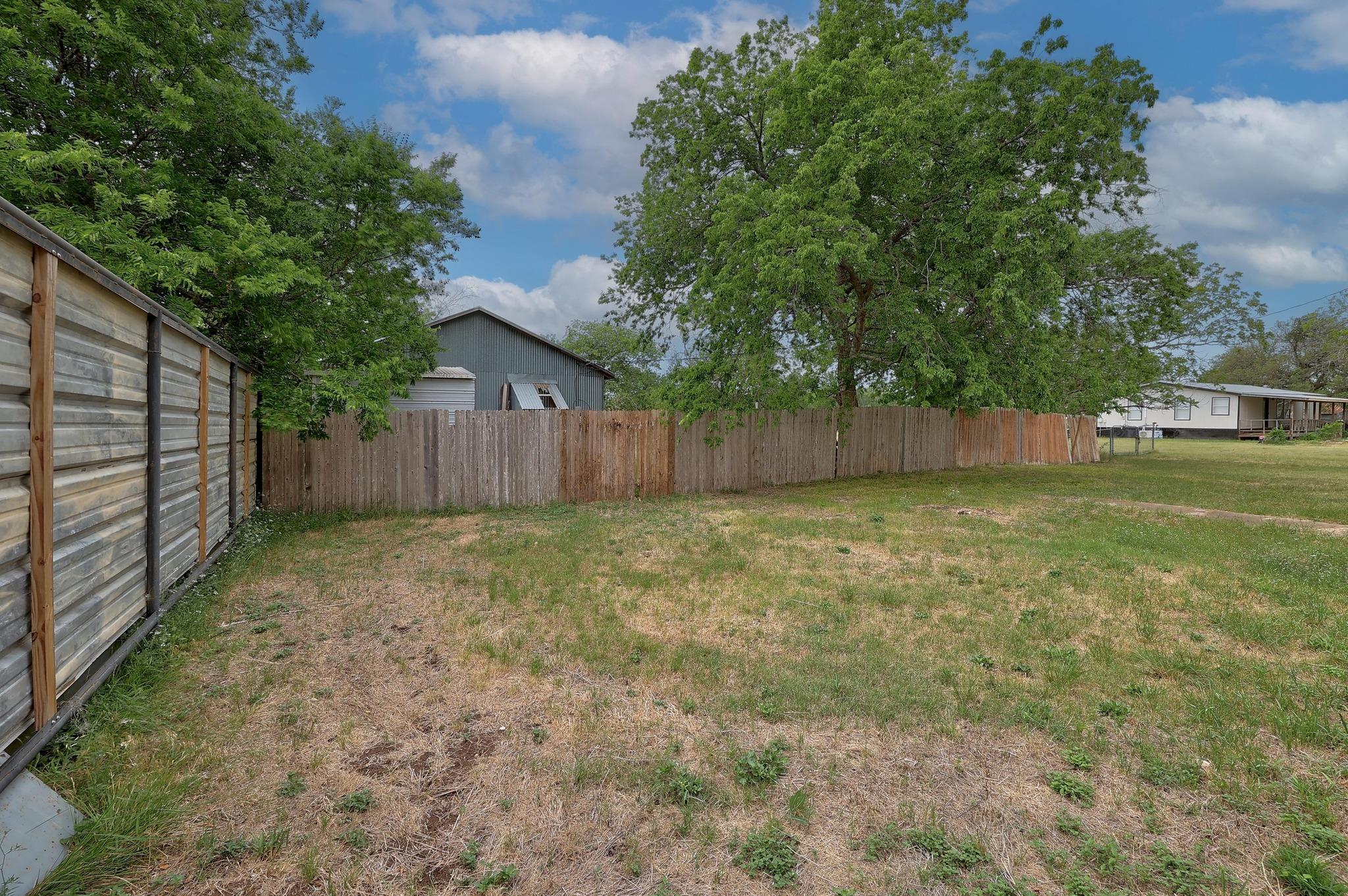 205 Fallwell ST, Liberty Hill, TX 78642 photo 5