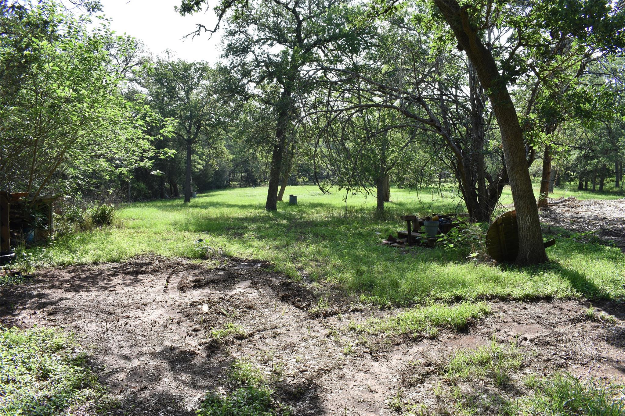 276 Arrowhead DR, Smithville, TX 78957 photo 4
