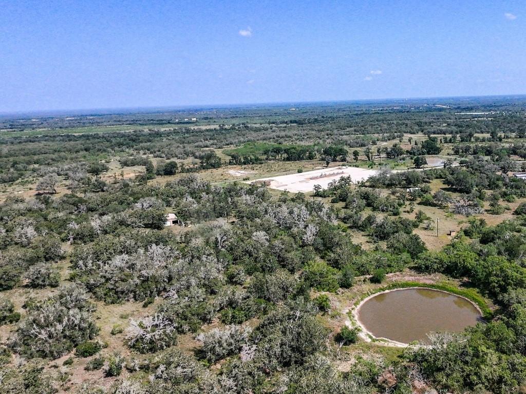 502 Robertson RD, Smiley, TX 78159 photo 4