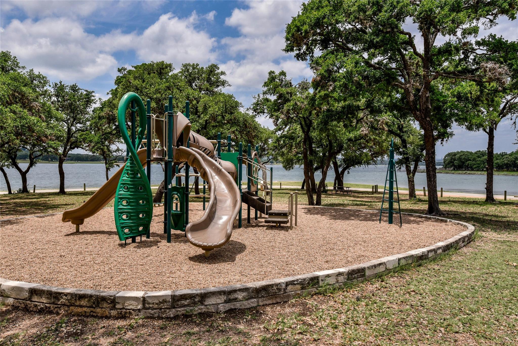 8185 Arroyo Ave, Lago Vista, TX 78645 photo 5