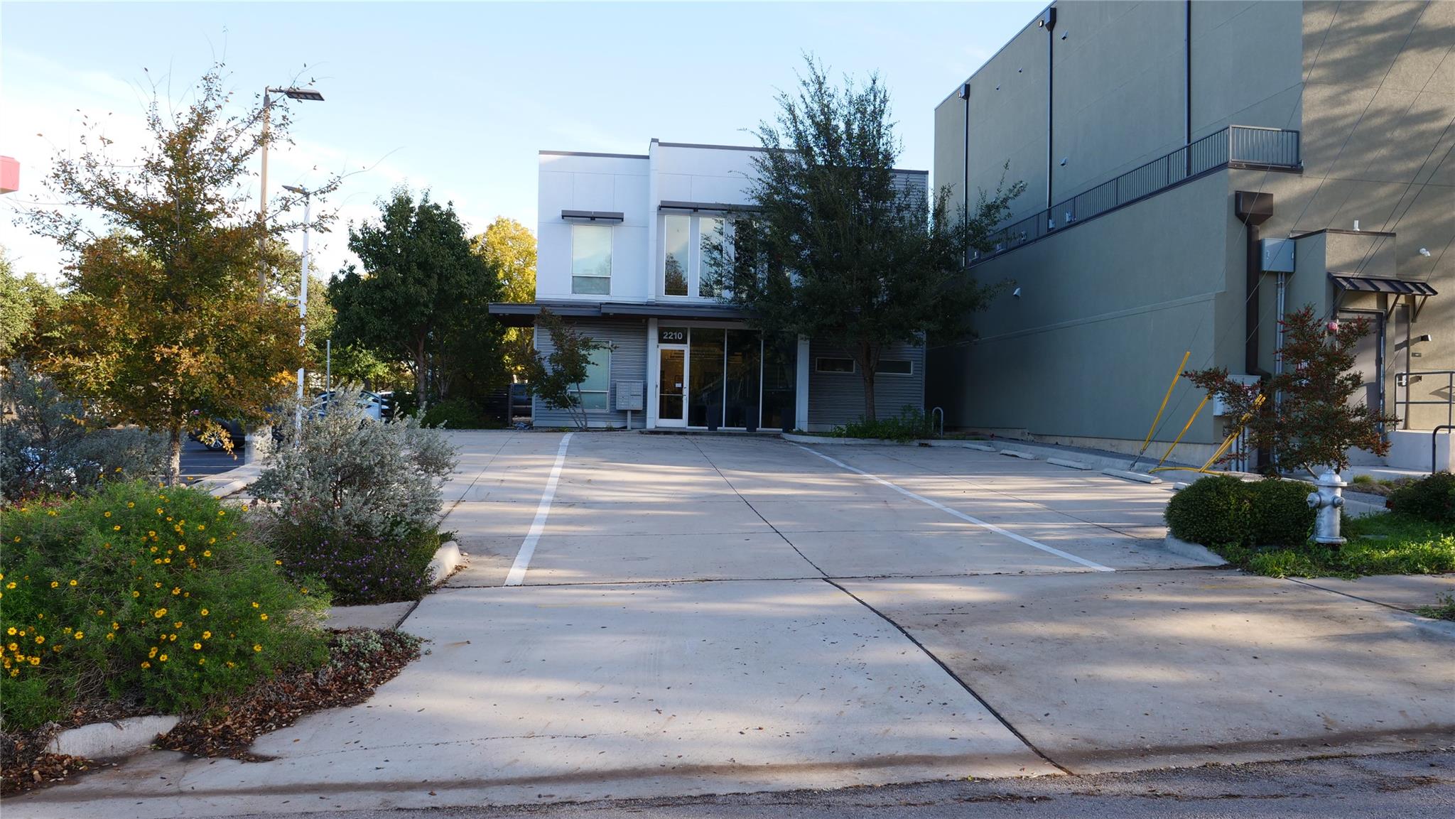 2210 Western Trails BLVD, Austin, TX 78745 photo 2