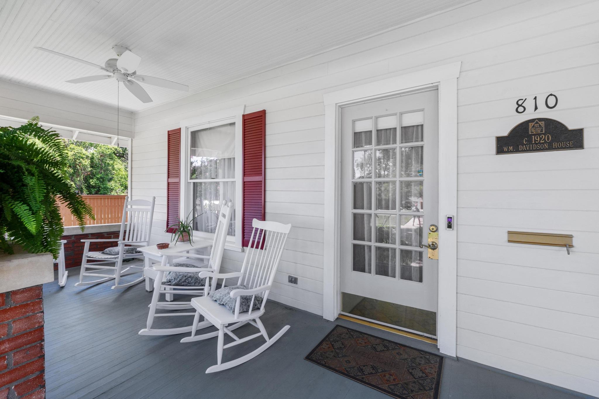 810 University Ave, Georgetown, TX 78626 photo 2