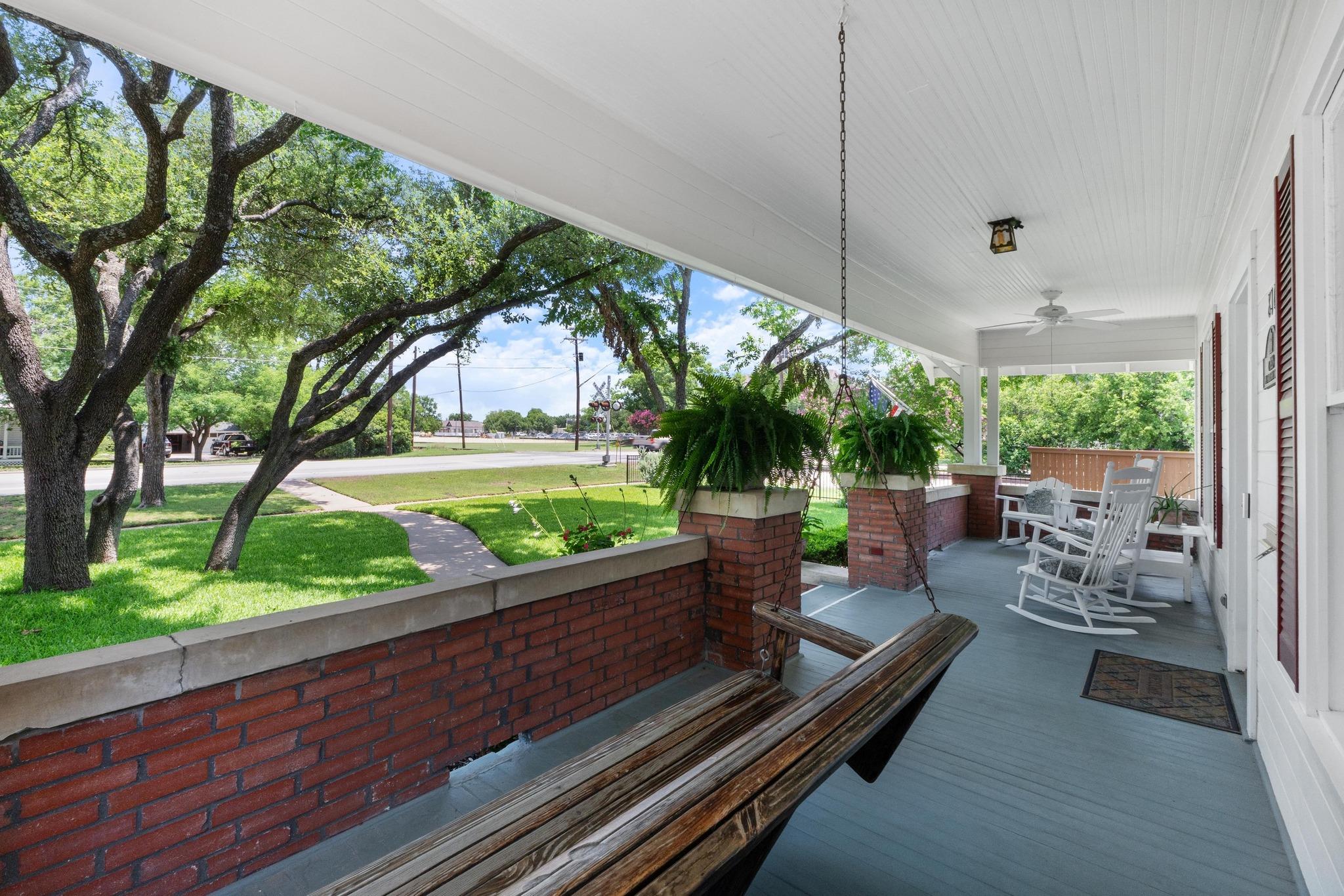 810 University Ave, Georgetown, TX 78626 photo 3