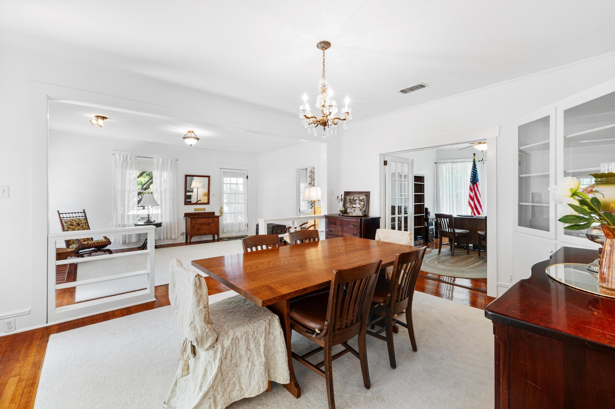 810 University Ave, Georgetown, TX 78626 photo 5