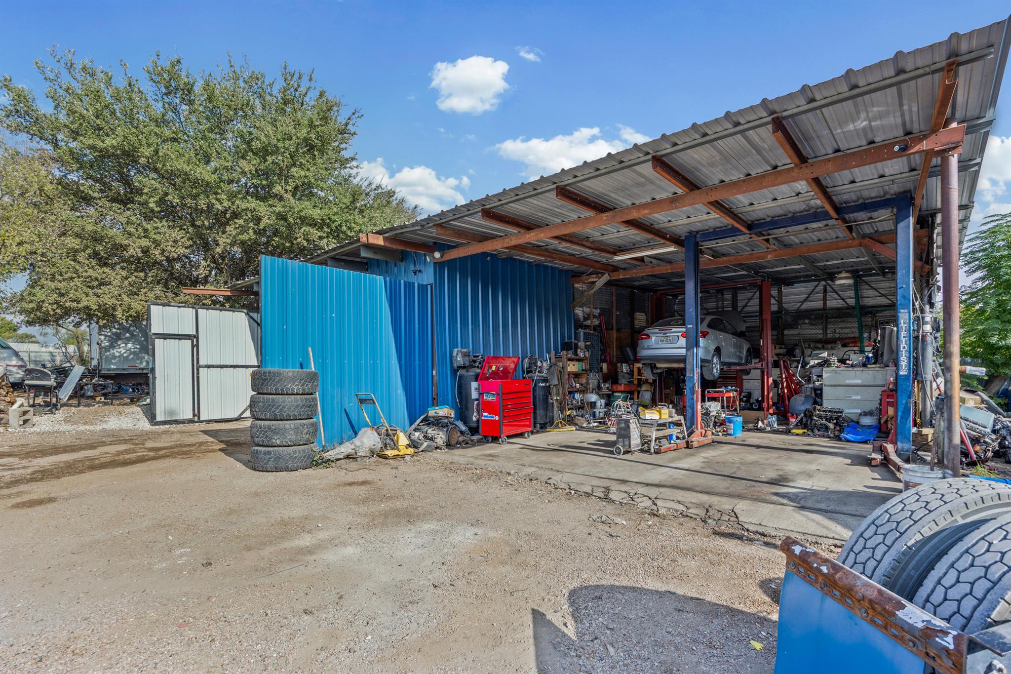 6400 Wilcab RD, Austin, TX 78721 photo 5