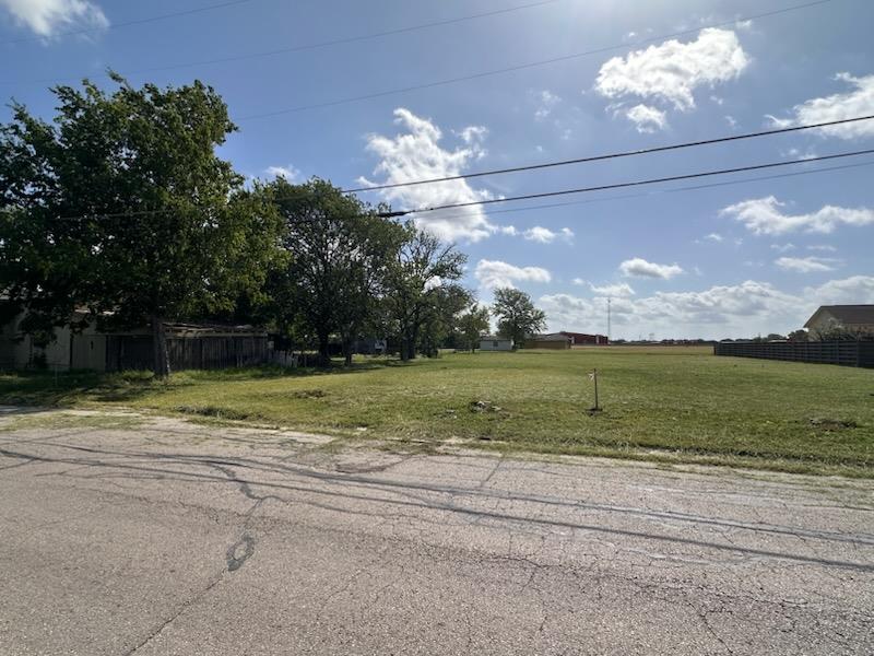 1200 Torres ST, Lockhart, TX 78644 photo 3