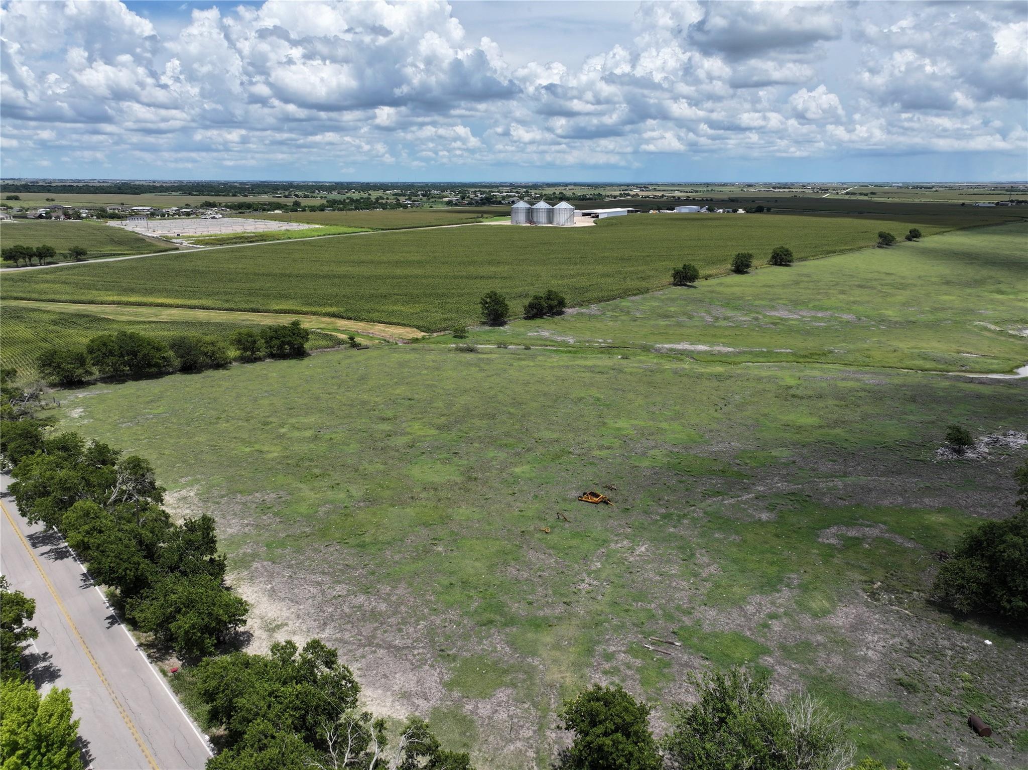 20681 Cameron RD, Coupland, TX 78615 photo 2
