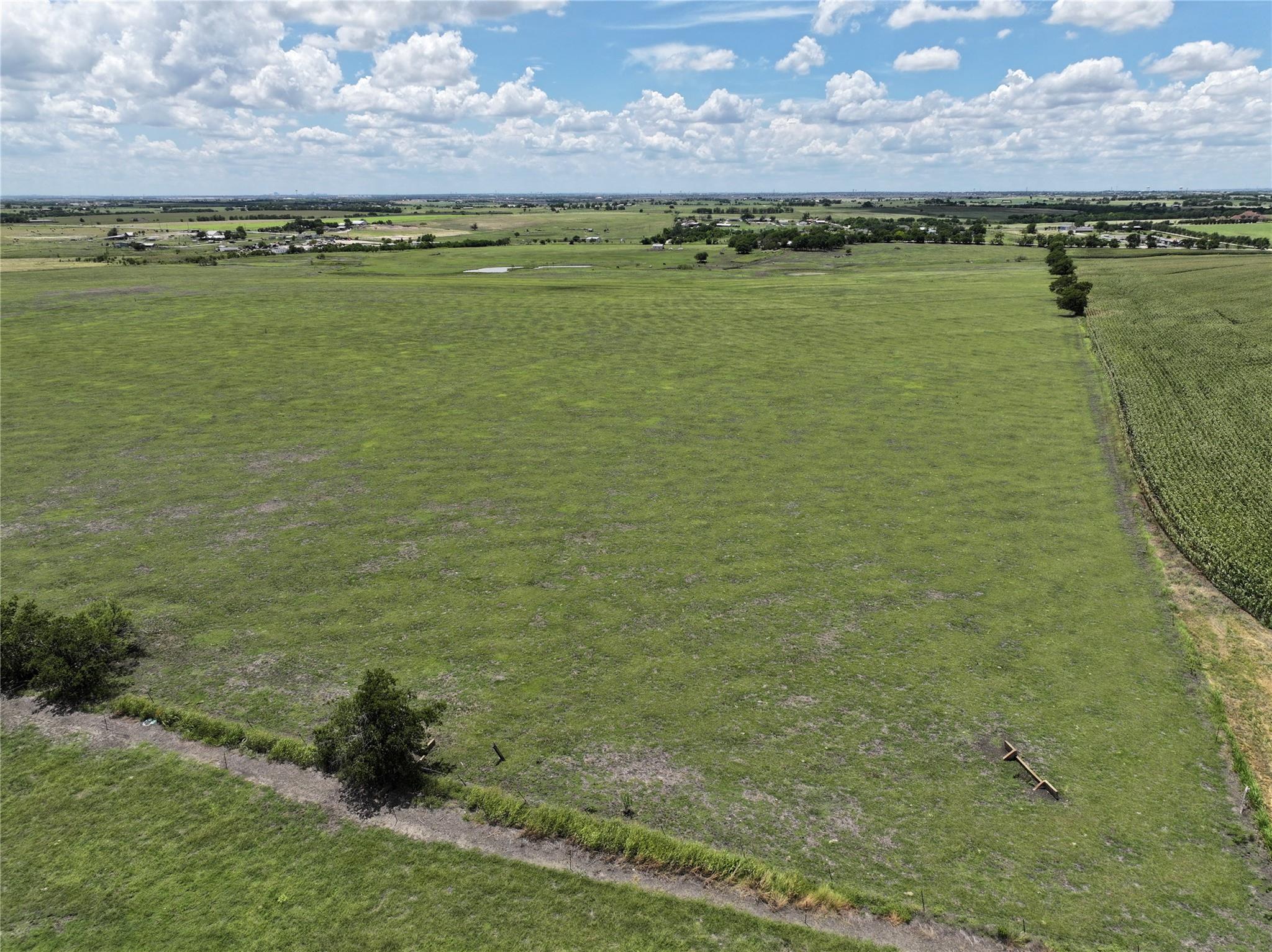 20681 Cameron RD, Coupland, TX 78615 photo 3