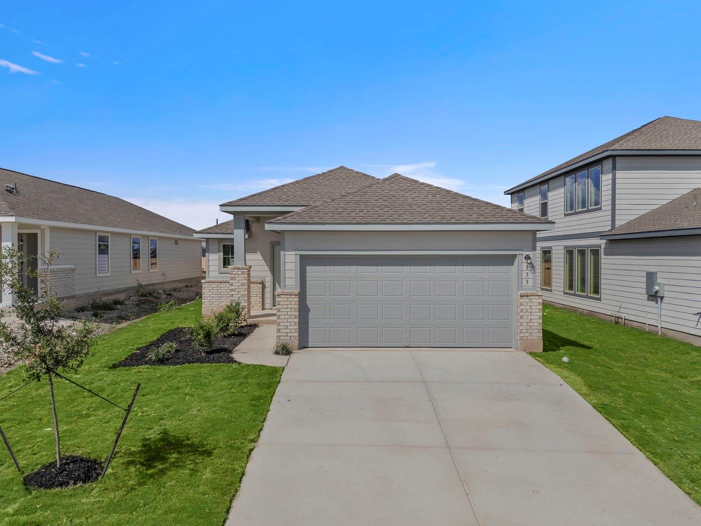 133 Hatari TRL, Jarrell, TX 76537 photo 2
