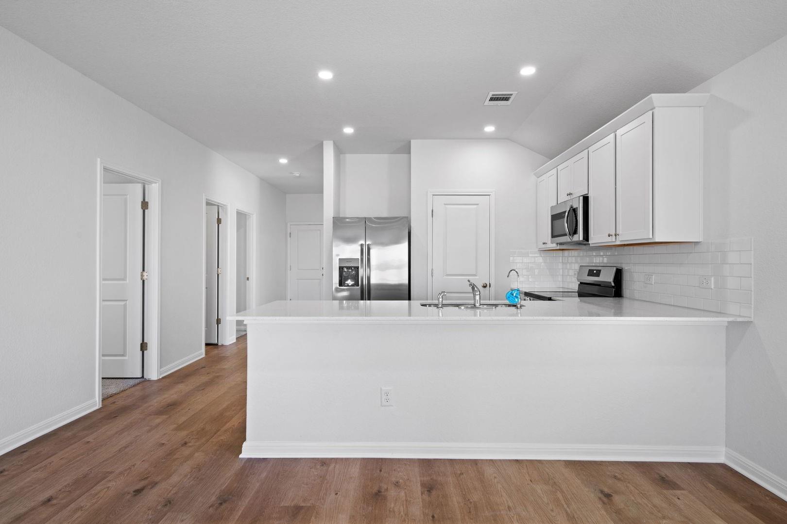133 Hatari TRL, Jarrell, TX 76537 photo 4