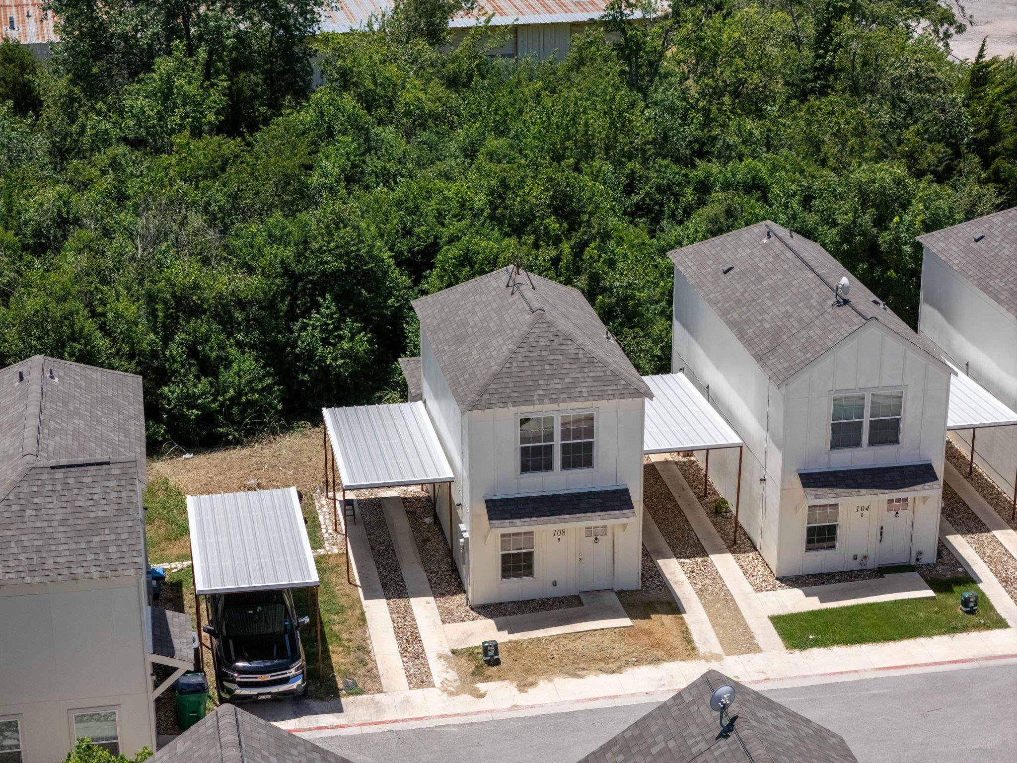 230 Debus DR #108 B, Taylor, TX 76574 photo 5