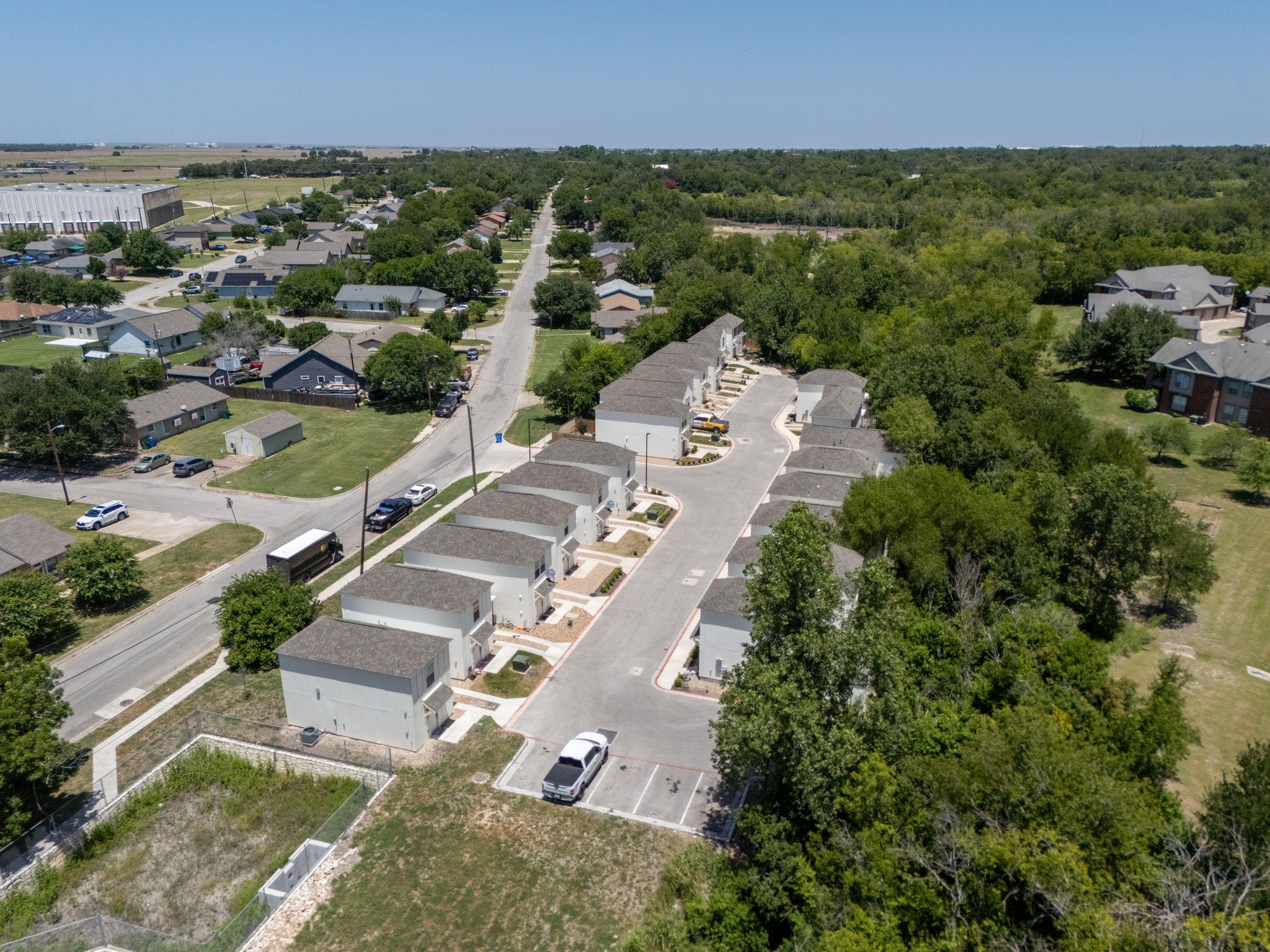 350 Debus DR #205 A, Taylor, TX 76574 photo 4