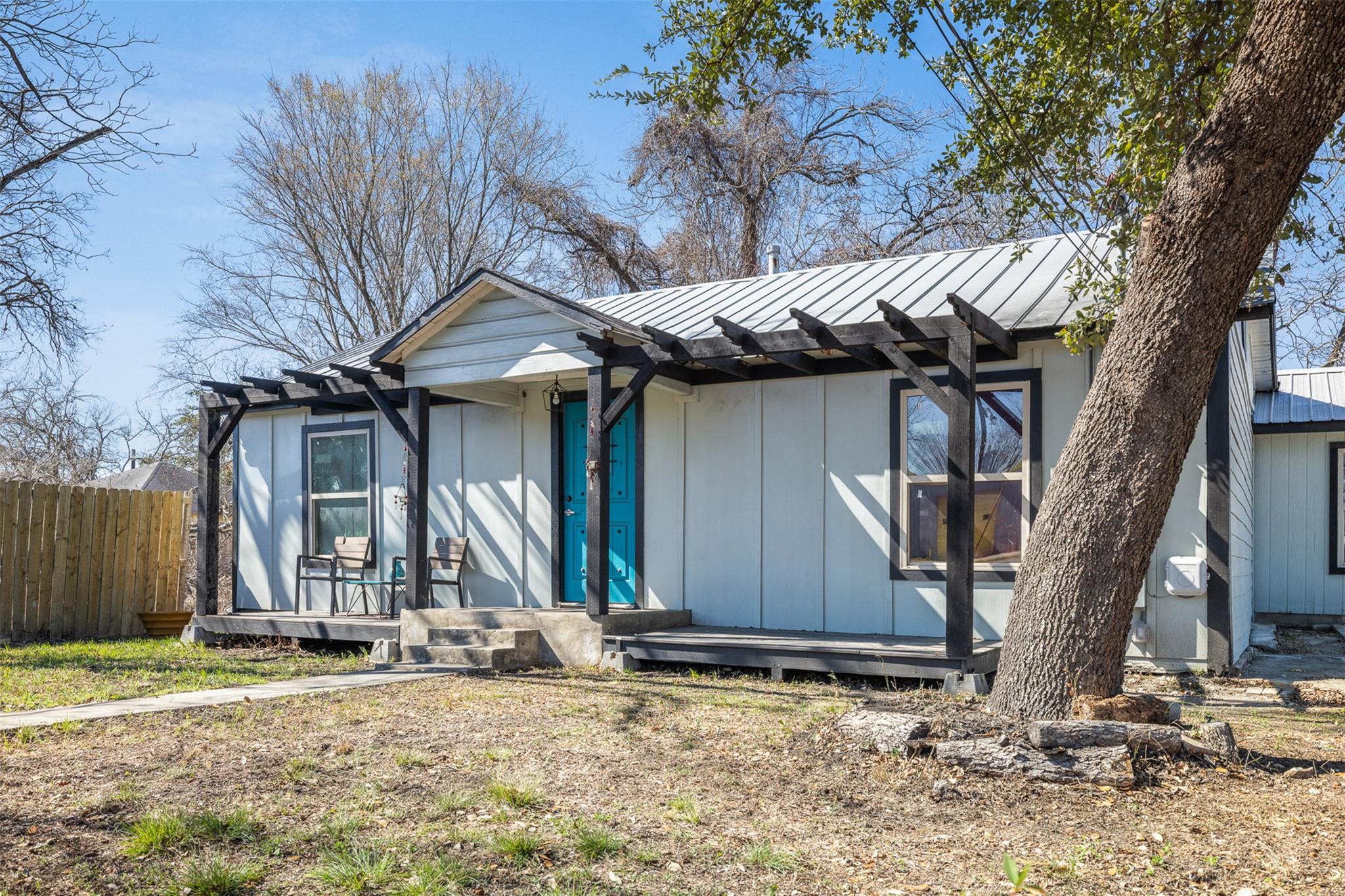 1013 Colorado ST, Lockhart, TX 78644 photo 2