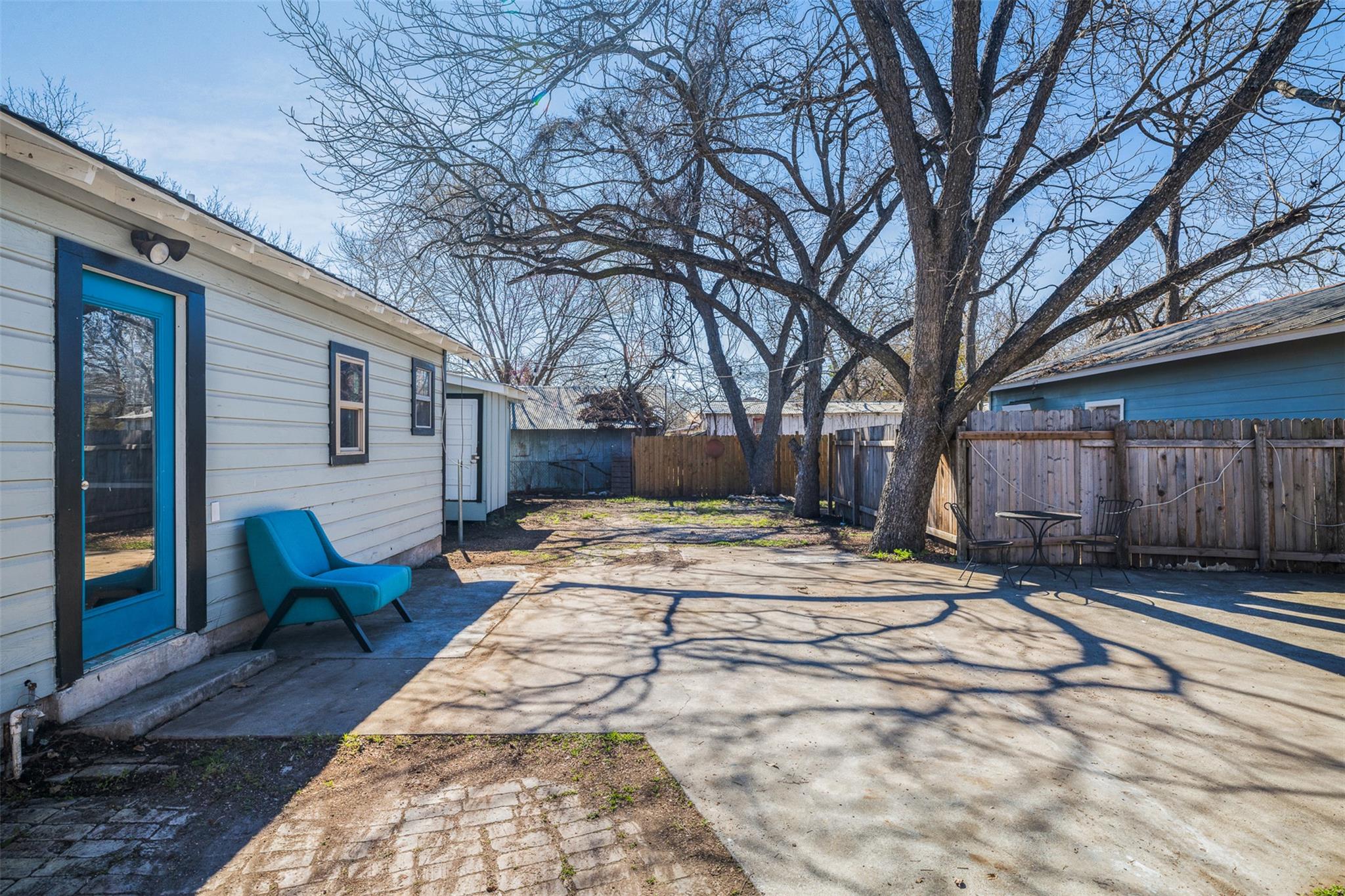 1013 Colorado ST, Lockhart, TX 78644 photo 3