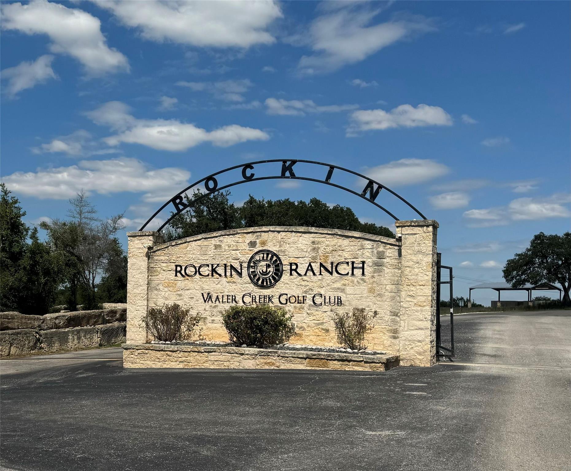113 John Bird ST, Blanco, TX 78606 photo 2