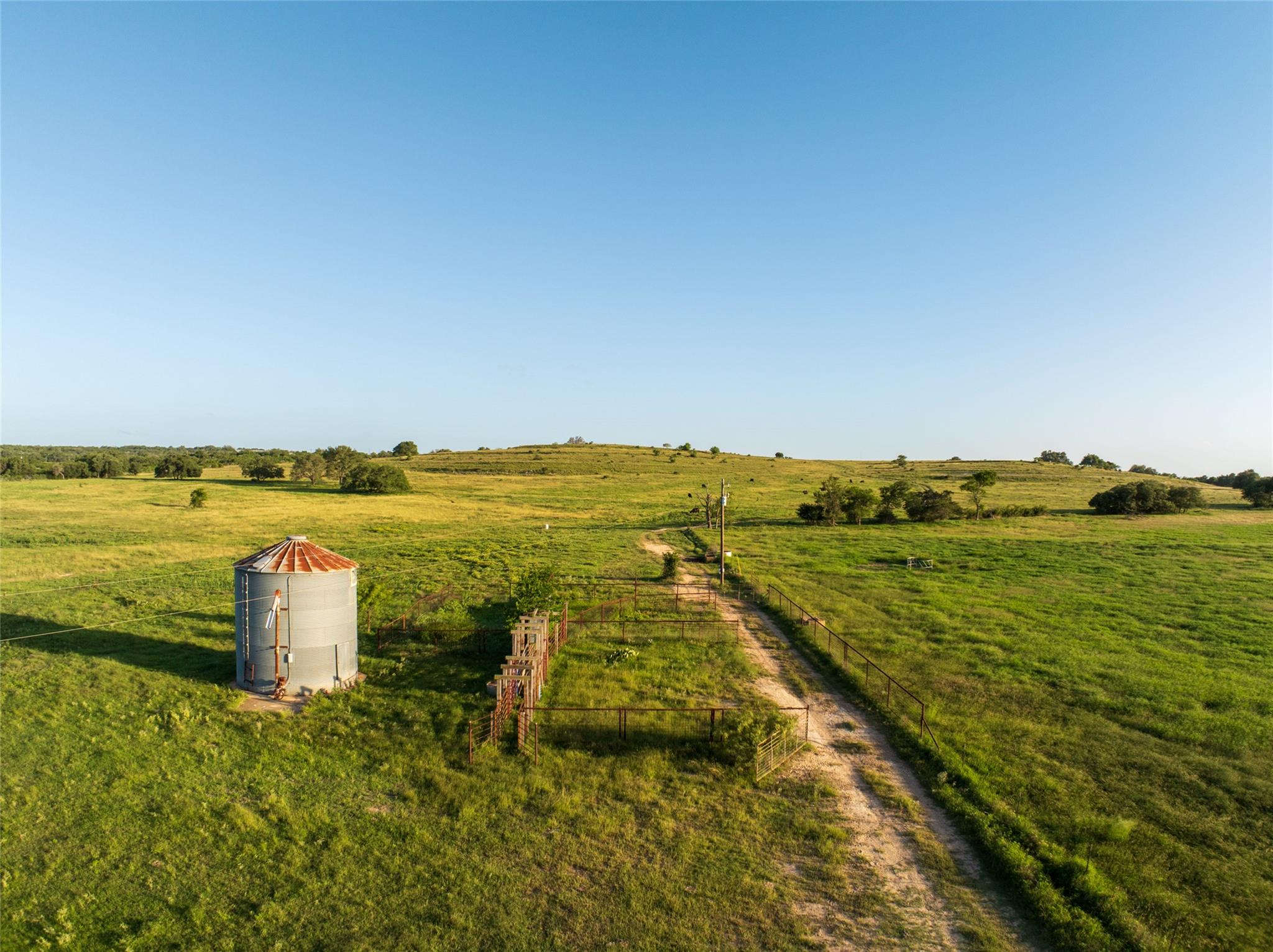 302 Hye Albert RD, Hye, TX 78635 photo 4