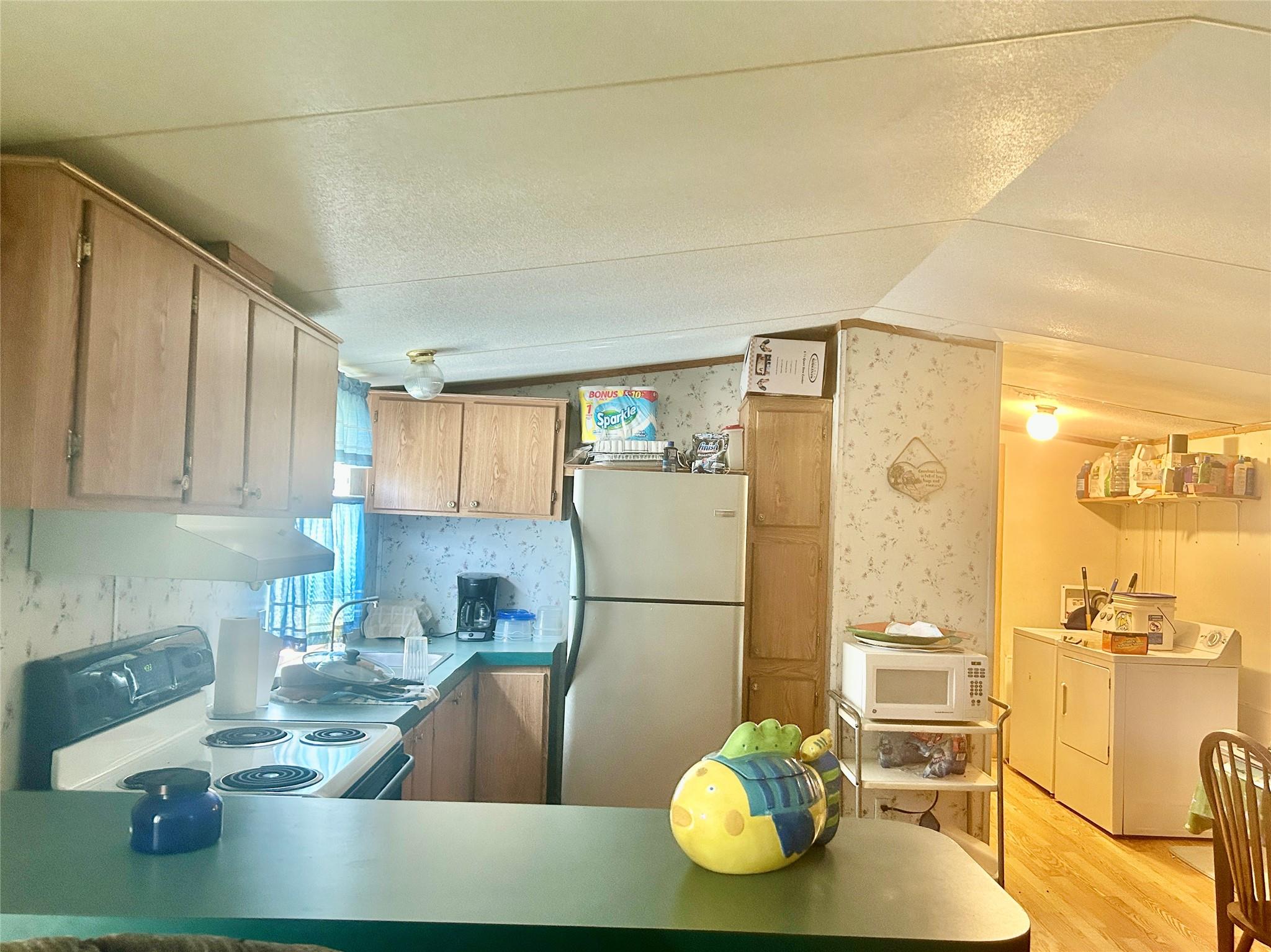 204 4th ST, Seadrift, TX 77983 photo 4